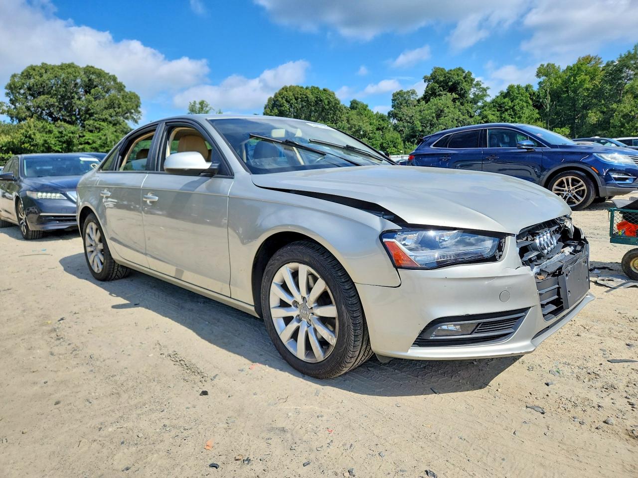 2014 Audi A4 Premium Silver vin: WAUBFAFL3EA046547