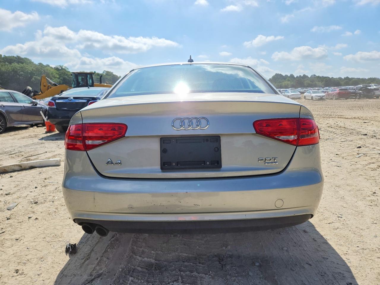2014 Audi A4 Premium Silver vin: WAUBFAFL3EA046547