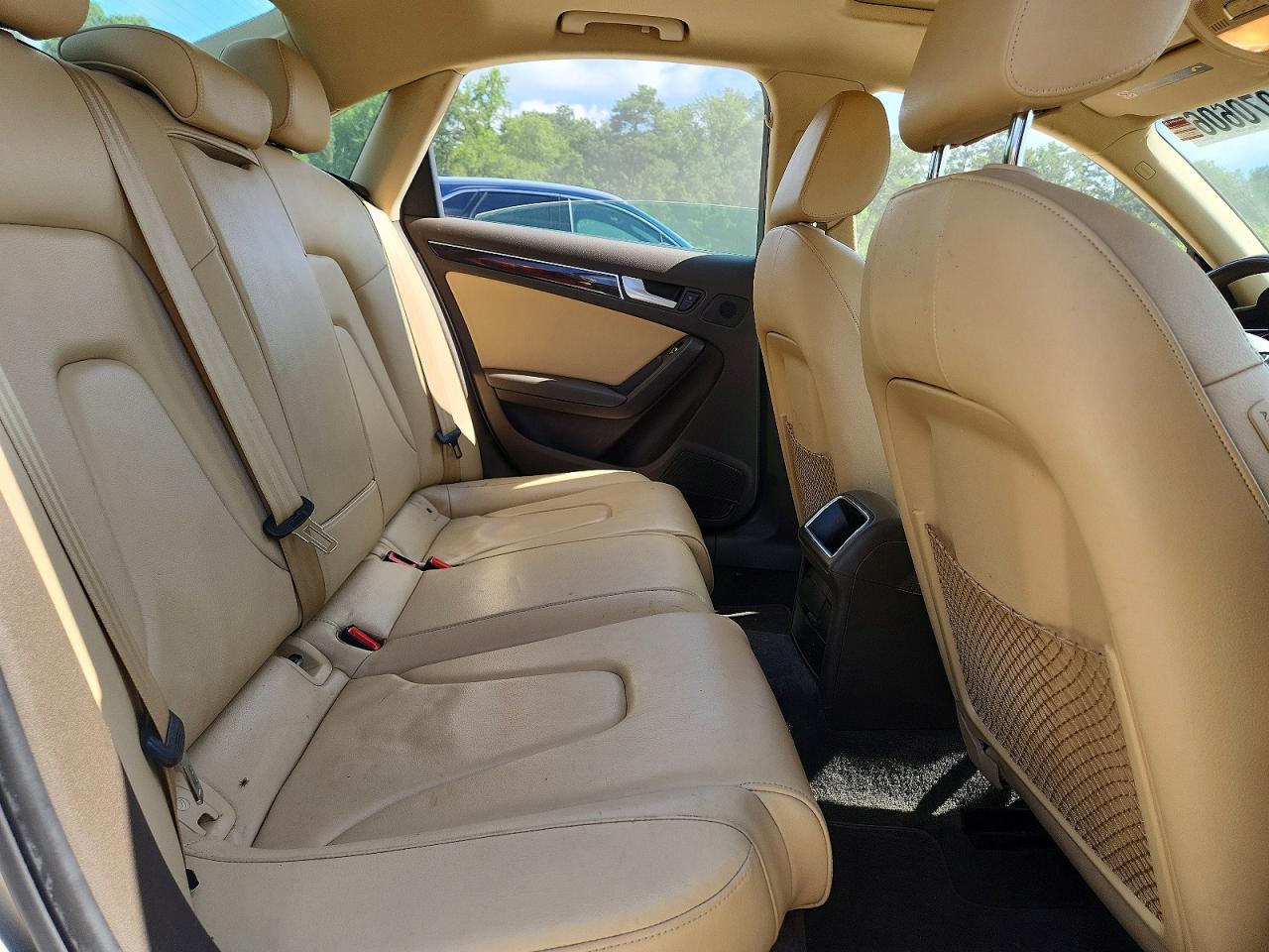 2014 Audi A4 Premium Silver vin: WAUBFAFL3EA046547