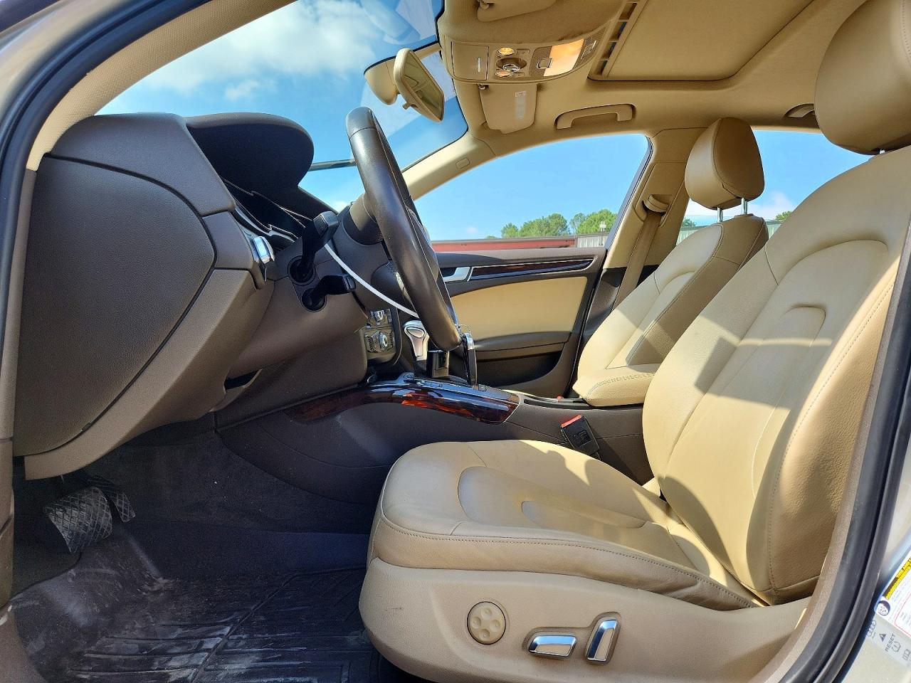 2014 Audi A4 Premium Silver vin: WAUBFAFL3EA046547