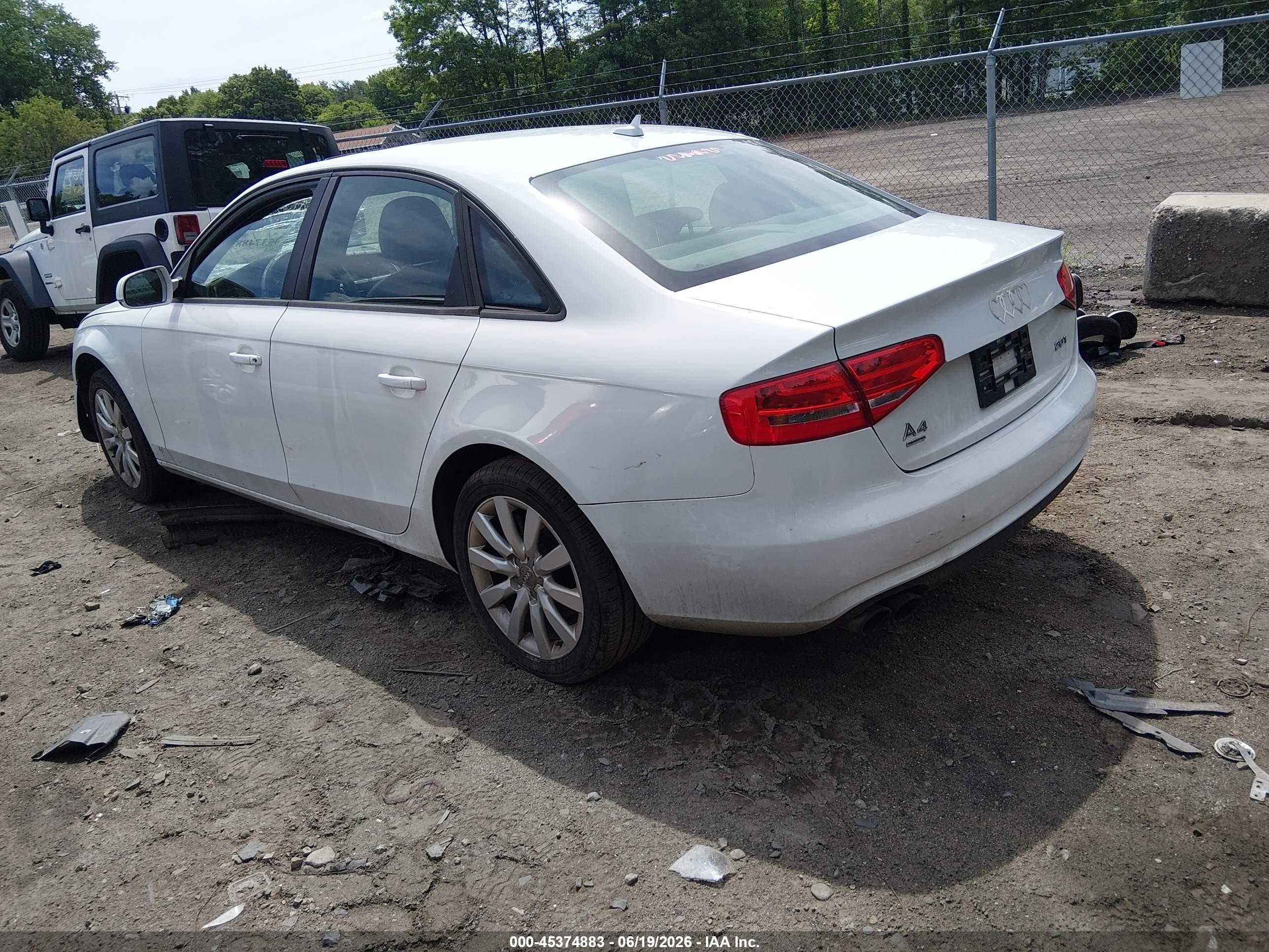 2014 Audi A4 2.0t Premium White vin: WAUBFAFL3EA079211