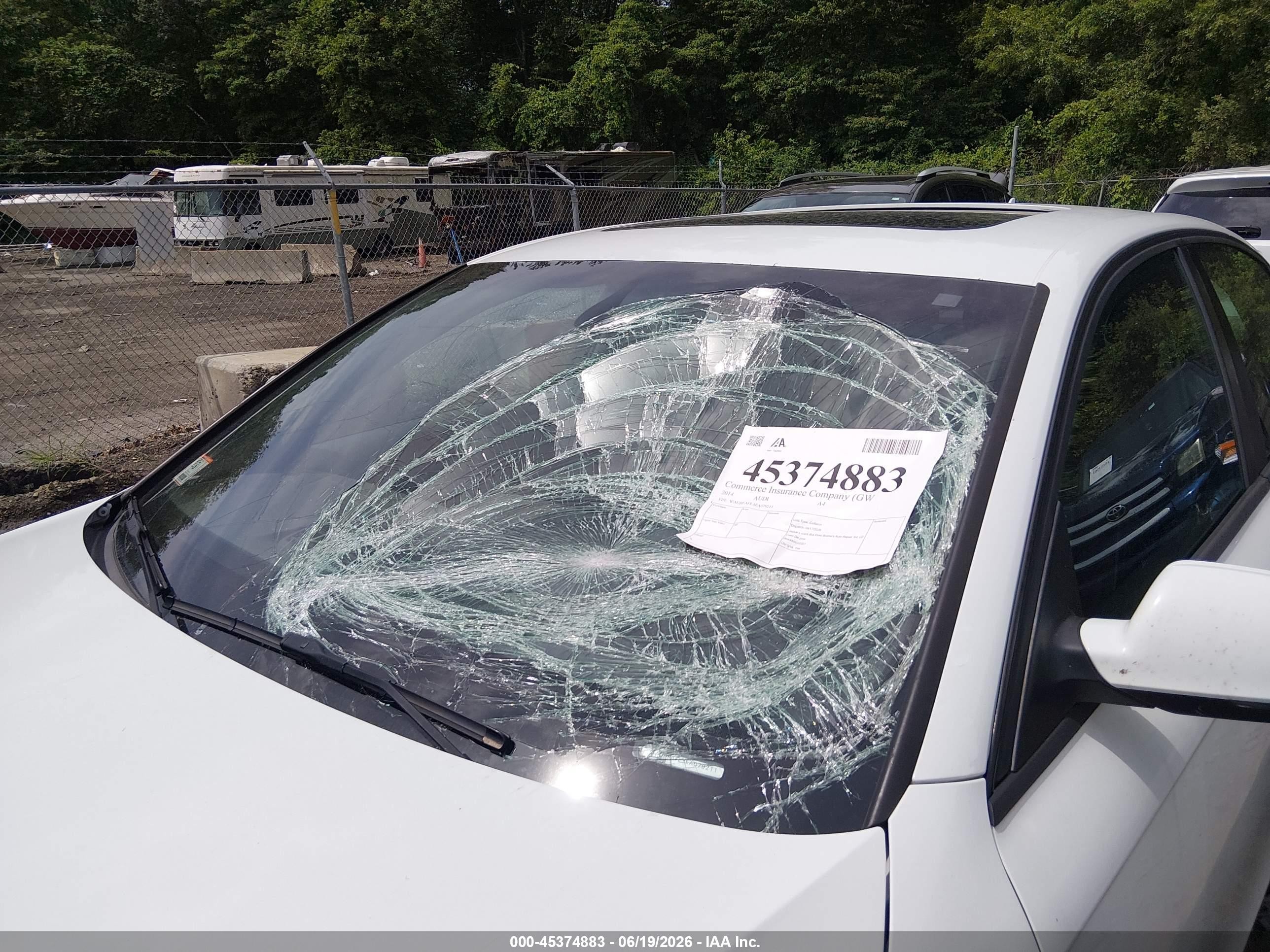 2014 Audi A4 2.0t Premium White vin: WAUBFAFL3EA079211