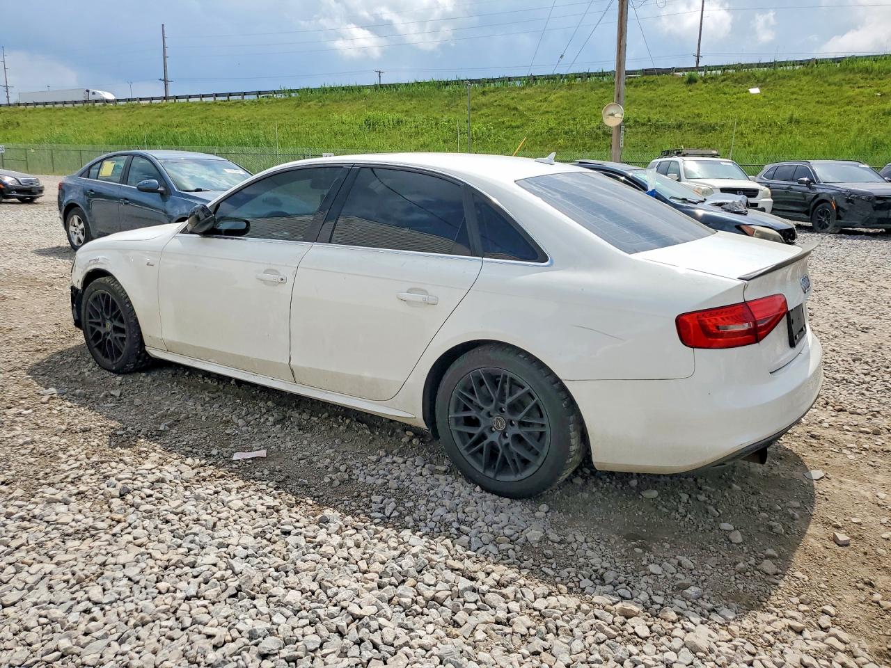 2015 Audi A4 Premium White vin: WAUBFAFL3FN022663