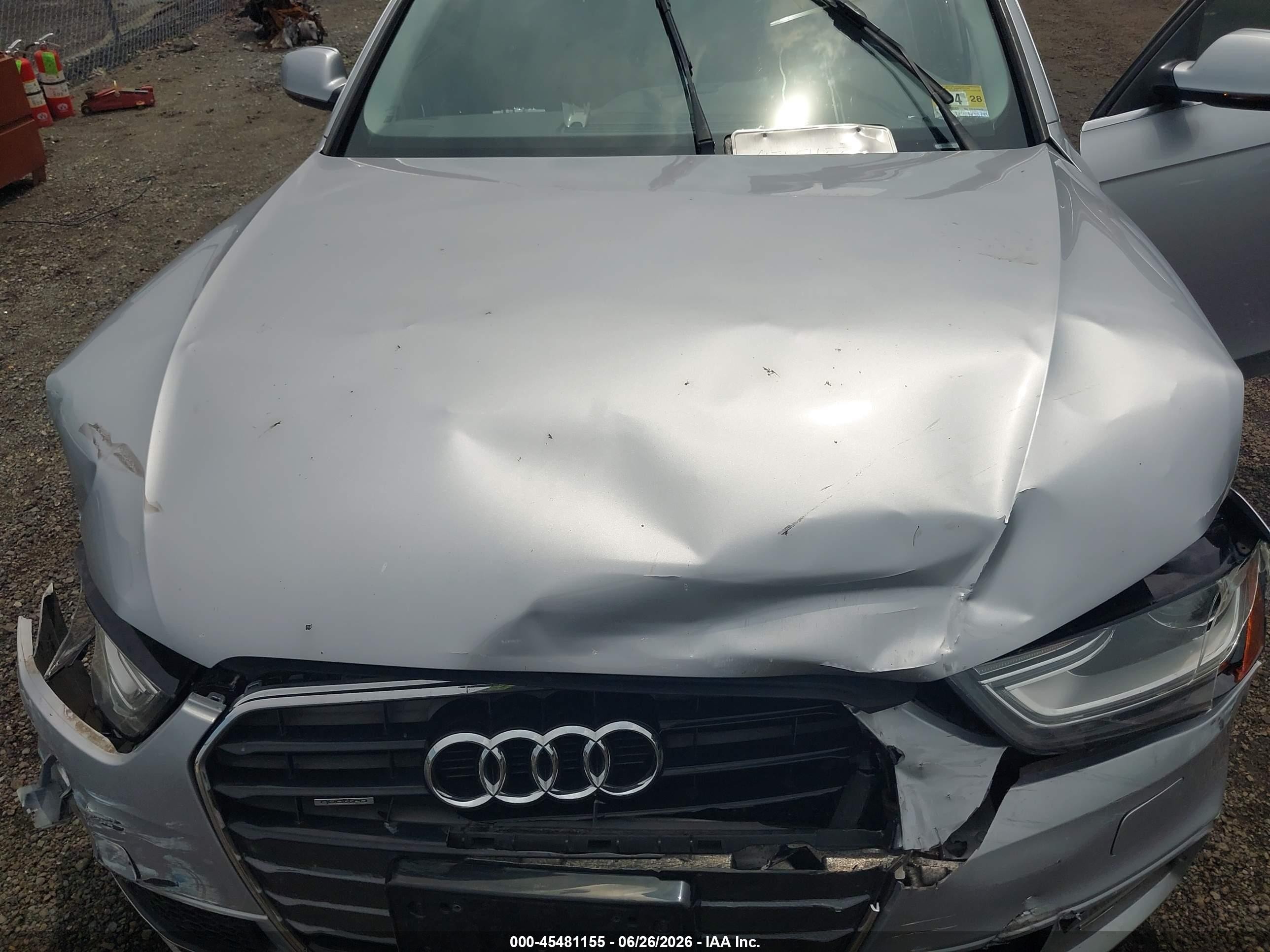 2015 Audi A4 2.0t Premium Silver vin: WAUBFAFL3FN038006