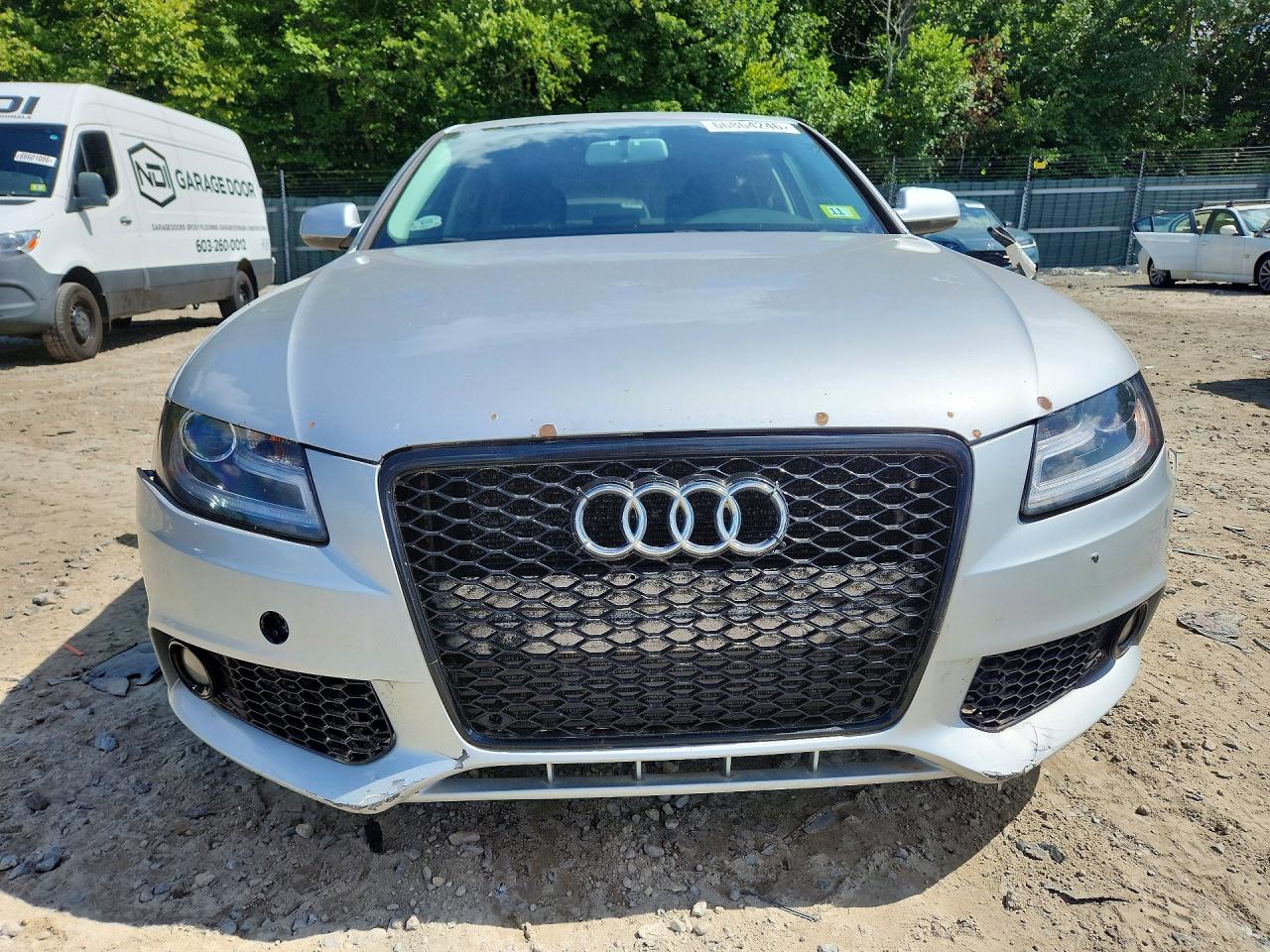 2011 Audi A4 Premium Gray vin: WAUBFAFL4BN031155
