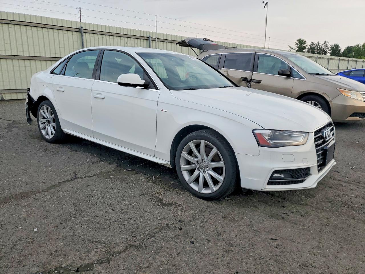 2014 Audi A4 Premium White vin: WAUBFAFL4EA063471