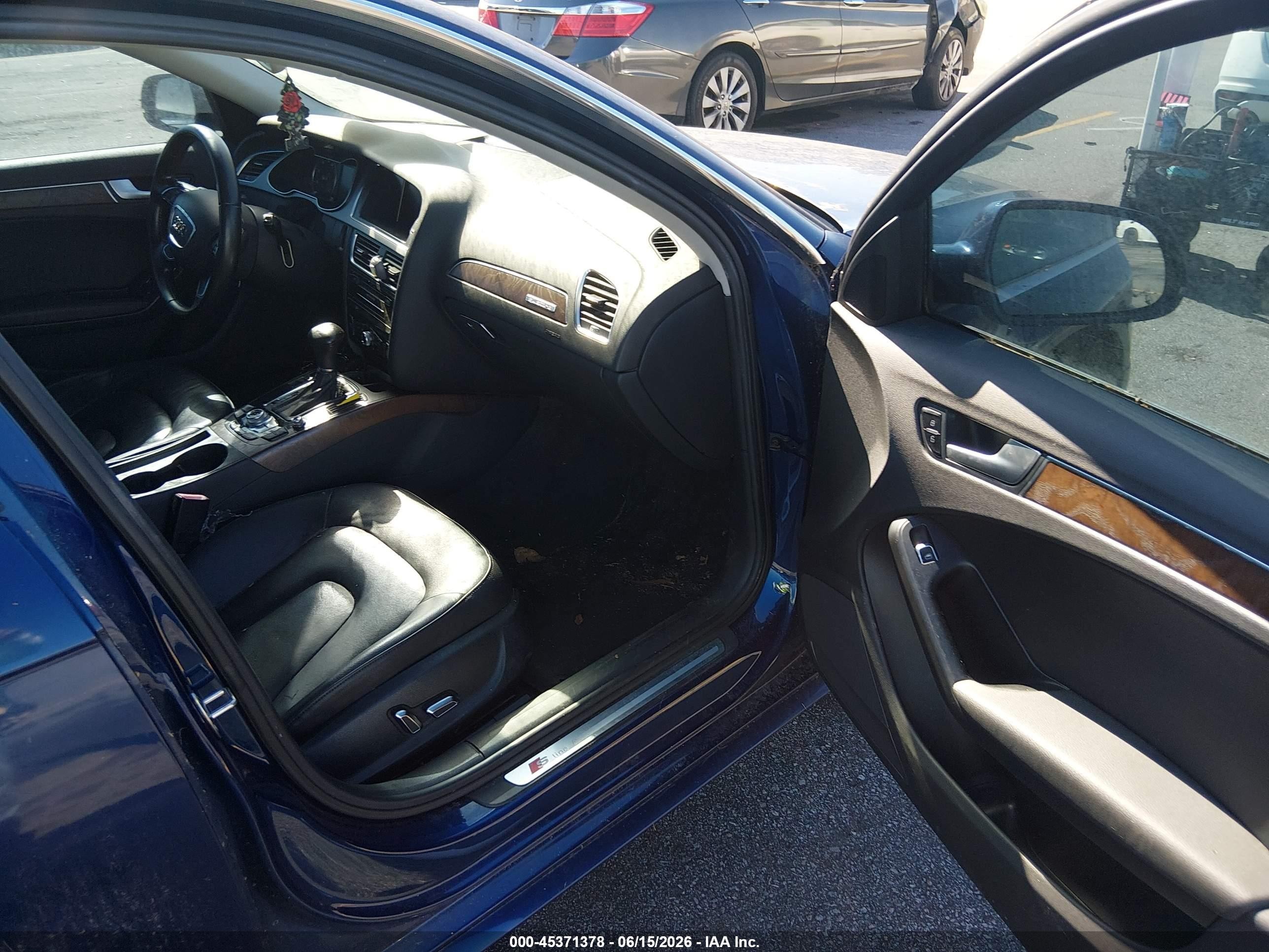 2014 Audi A4 2.0t Premium Blue vin: WAUBFAFL4EN019186