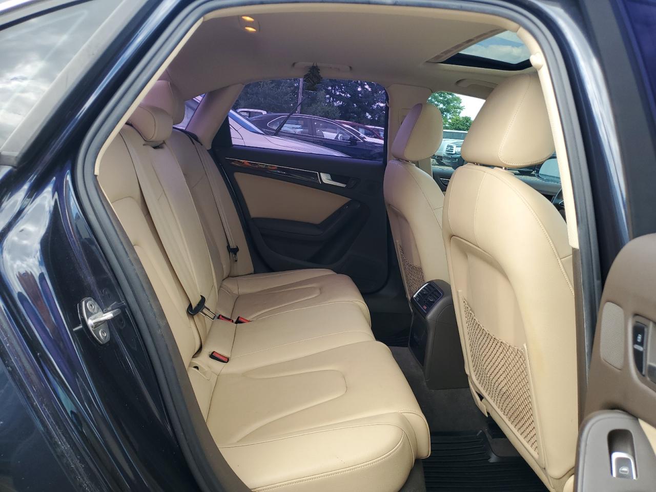 2015 Audi A4 Premium Blue vin: WAUBFAFL4FN003443