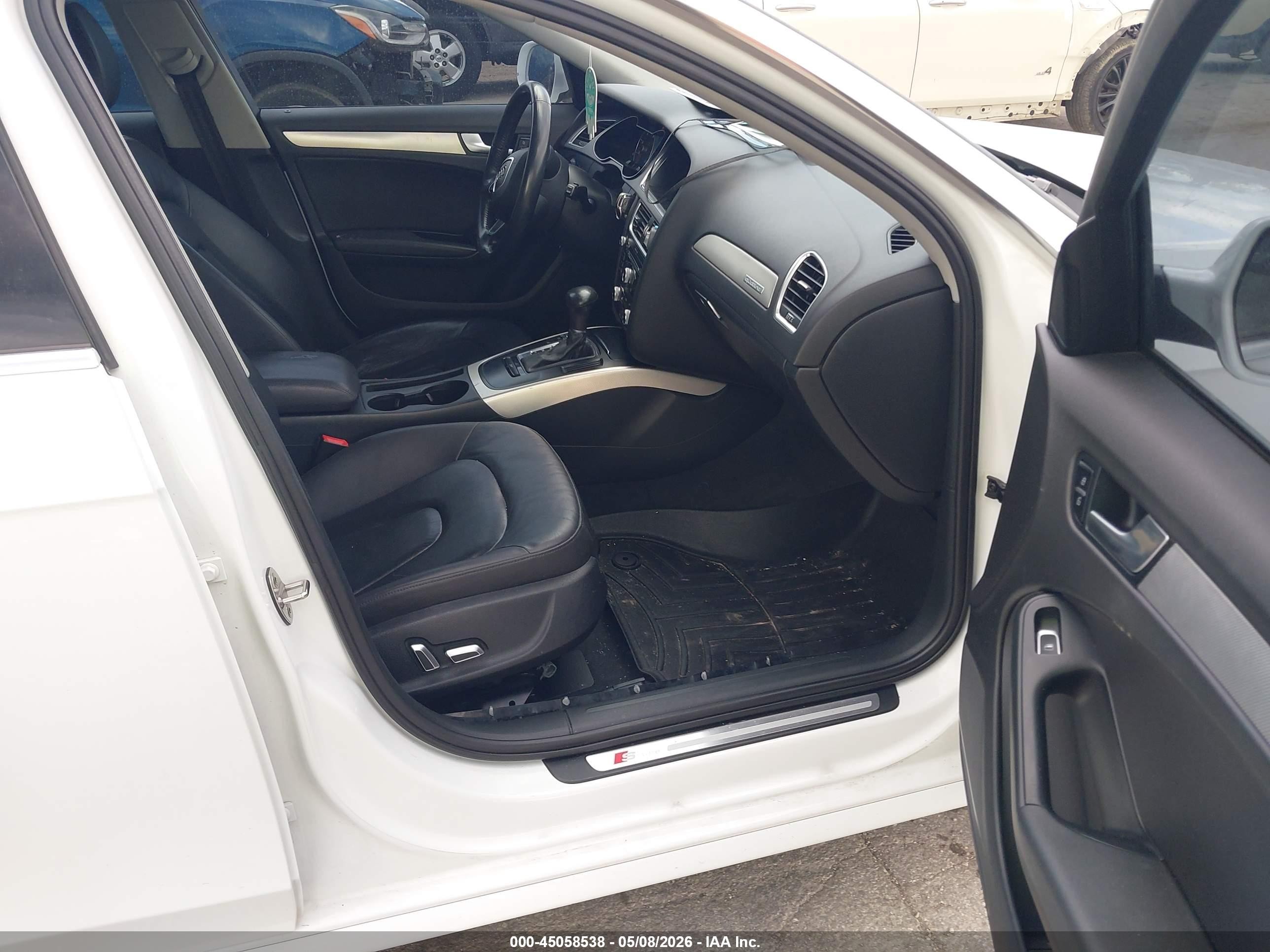 2015 Audi A4 2.0t Premium White vin: WAUBFAFL4FN006262