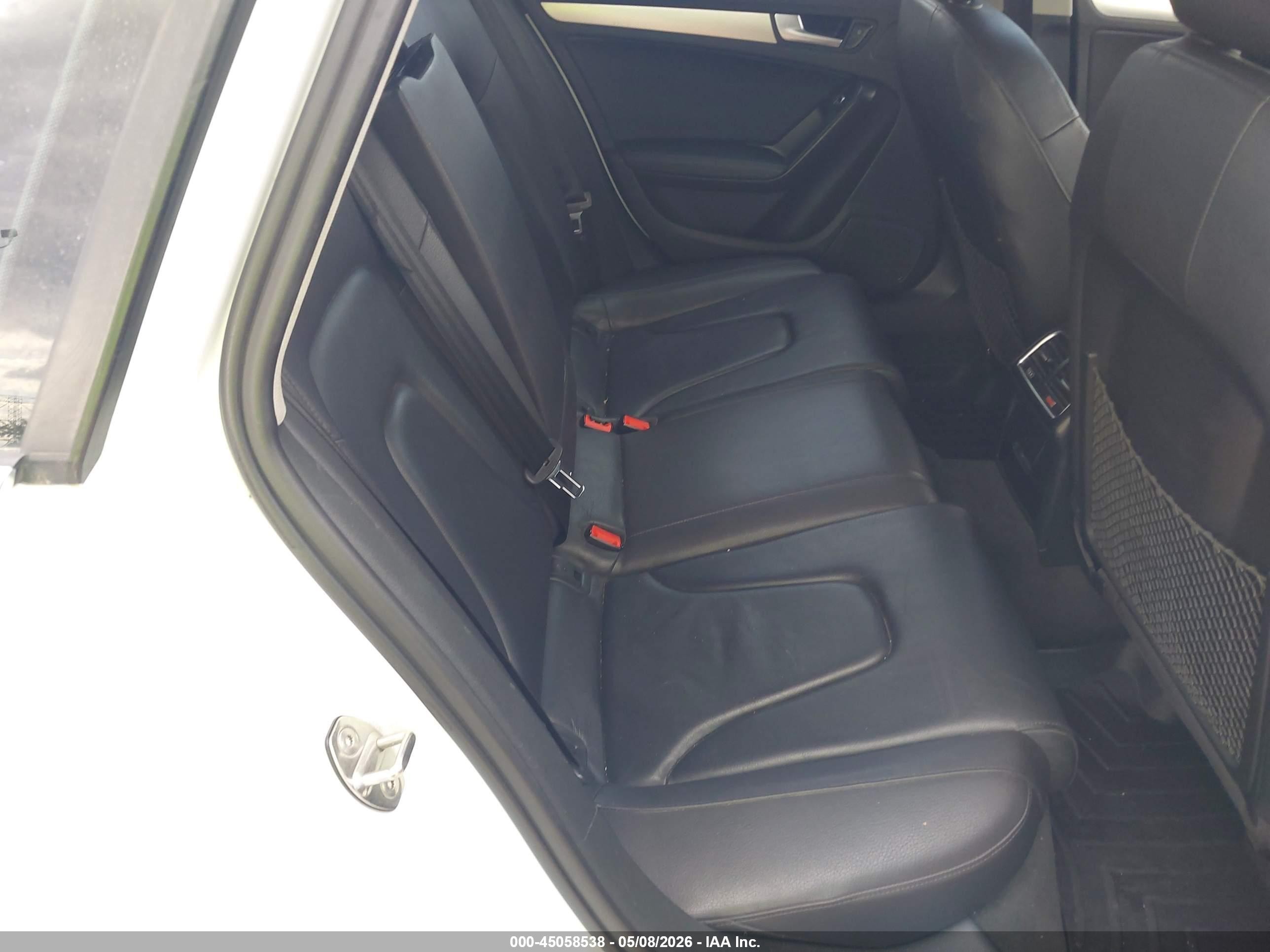 2015 Audi A4 2.0t Premium White vin: WAUBFAFL4FN006262