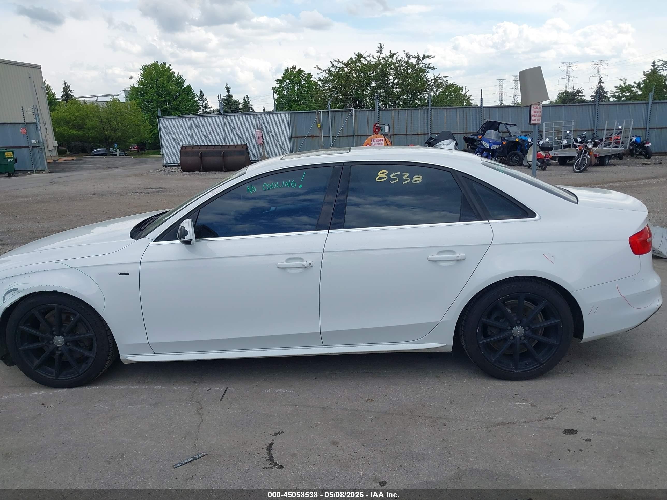 2015 Audi A4 2.0t Premium White vin: WAUBFAFL4FN006262