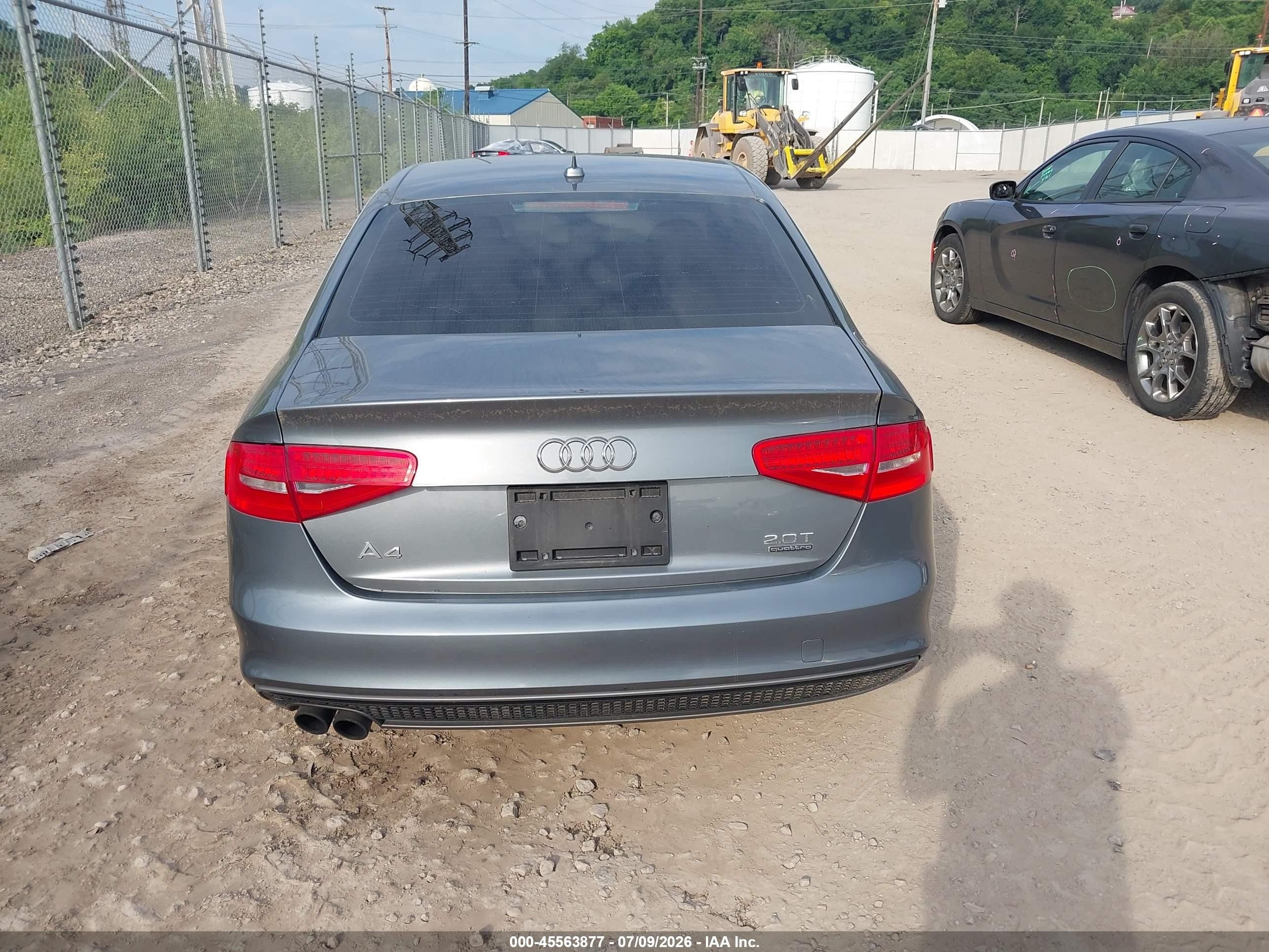 2015 Audi A4 2.0t Premium Серый vin: WAUBFAFL4FN039231