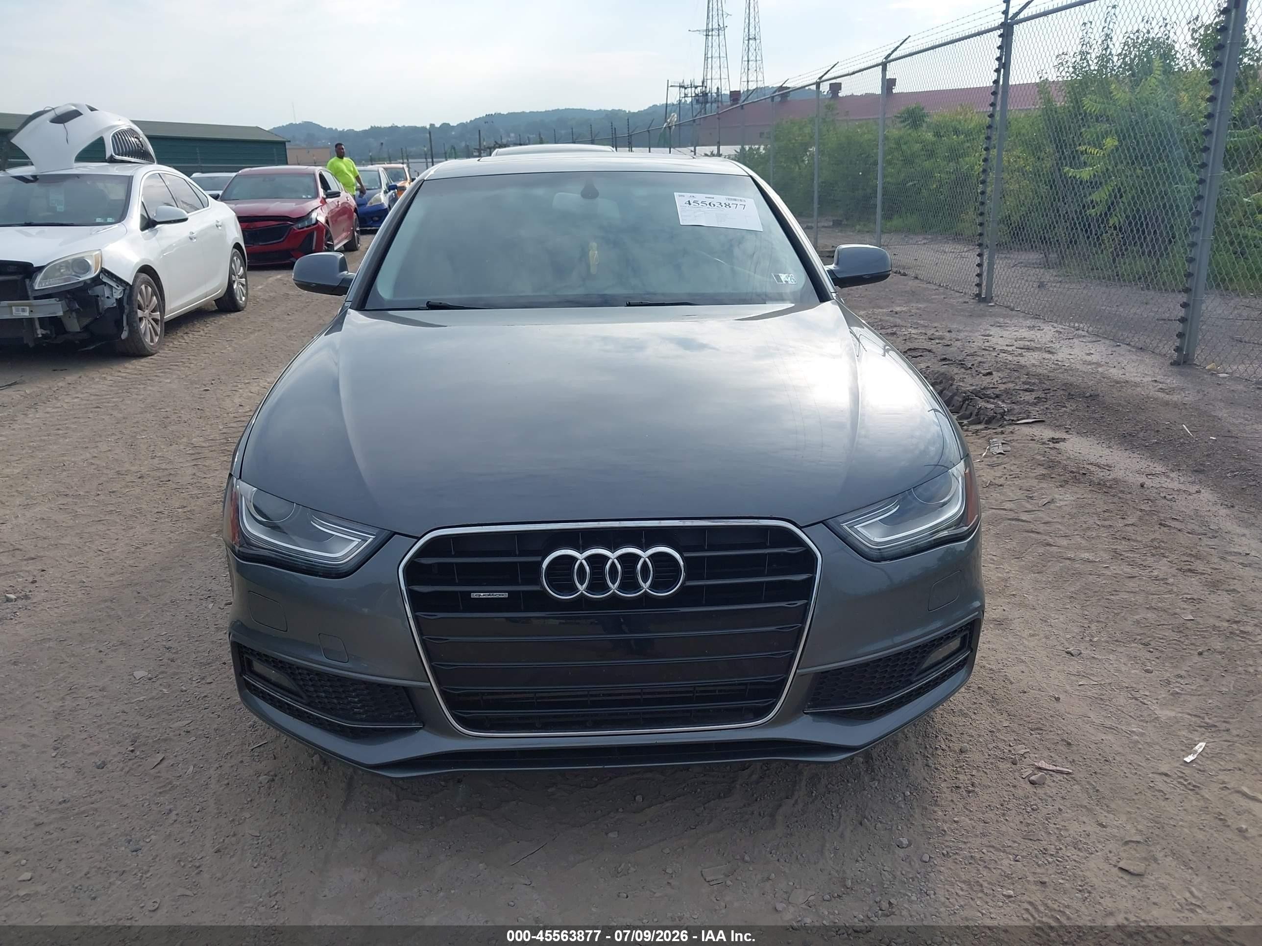 2015 Audi A4 2.0t Premium Серый vin: WAUBFAFL4FN039231