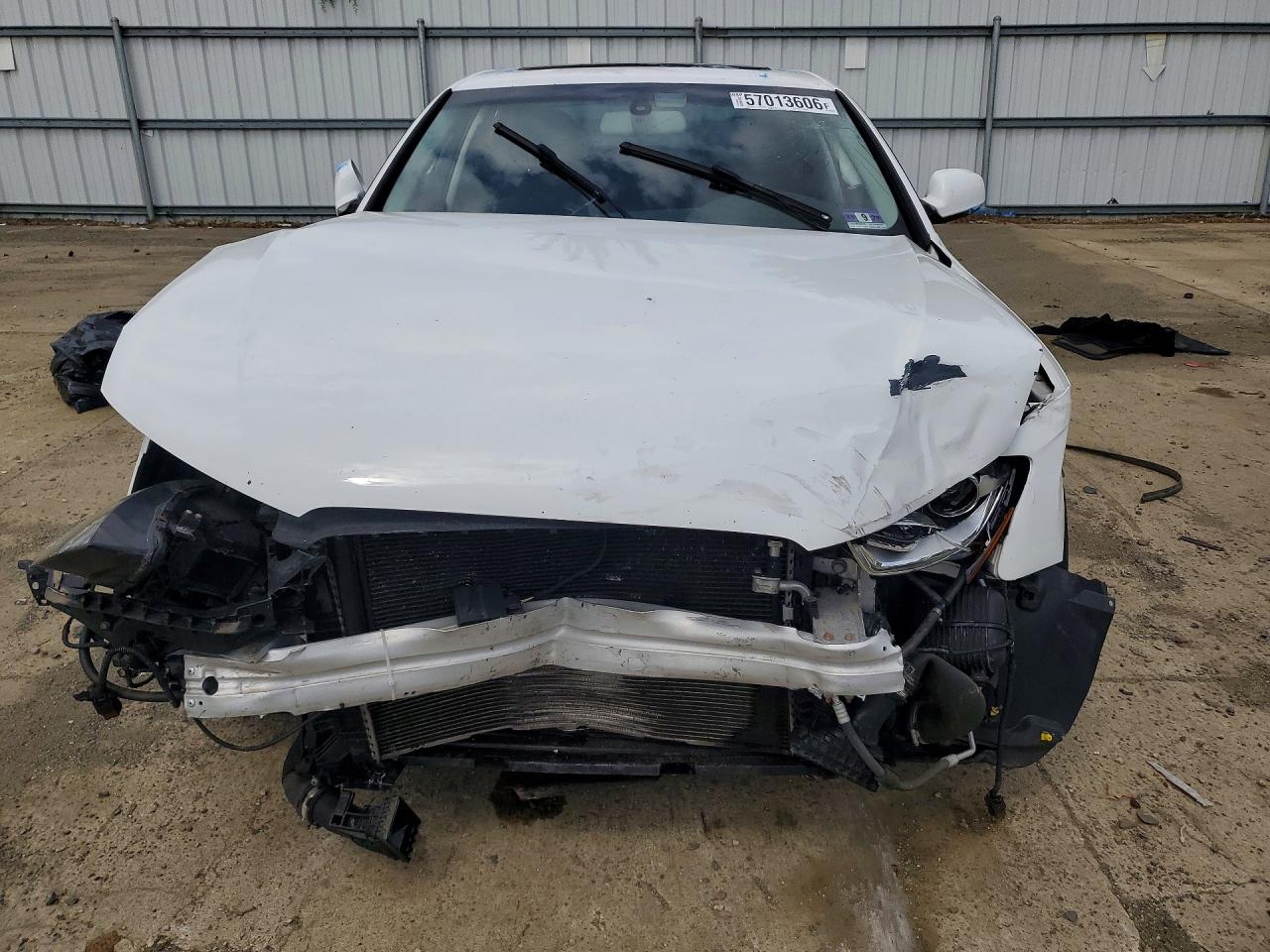 2016 Audi A4 Premium S-line White vin: WAUBFAFL4GN016324