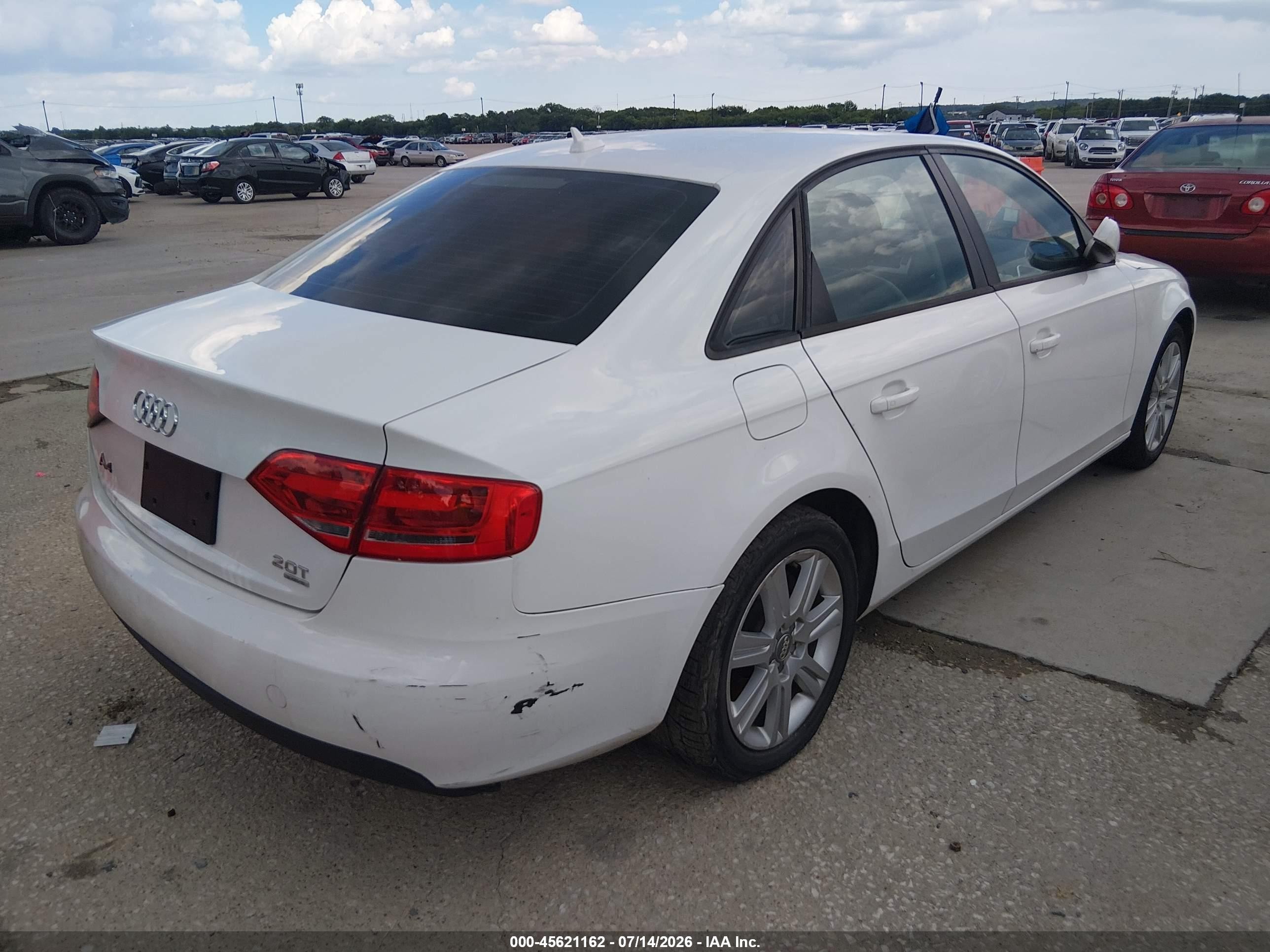 2012 Audi A4 2.0t Premium White vin: WAUBFAFL5CN005861