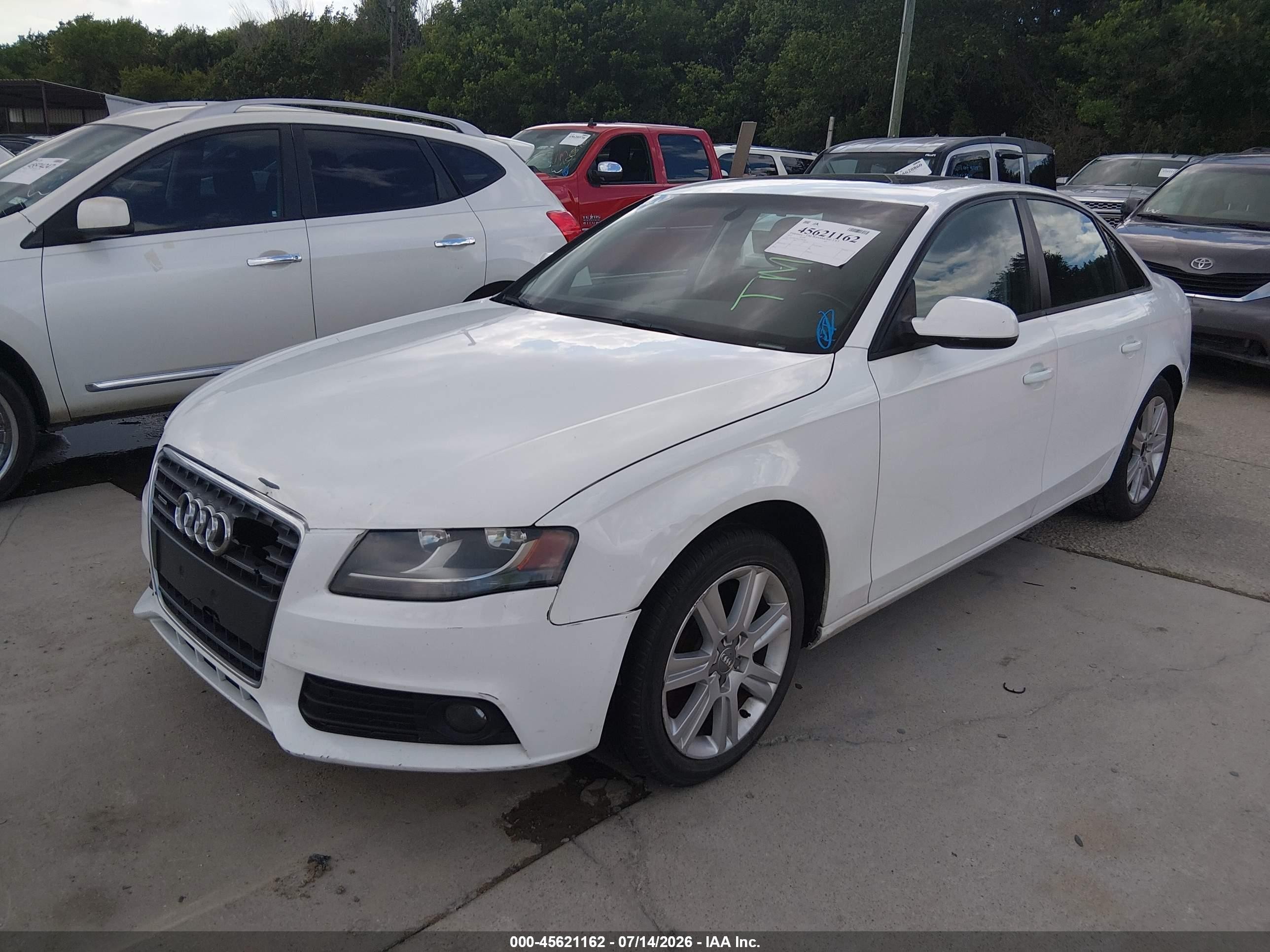 2012 Audi A4 2.0t Premium White vin: WAUBFAFL5CN005861