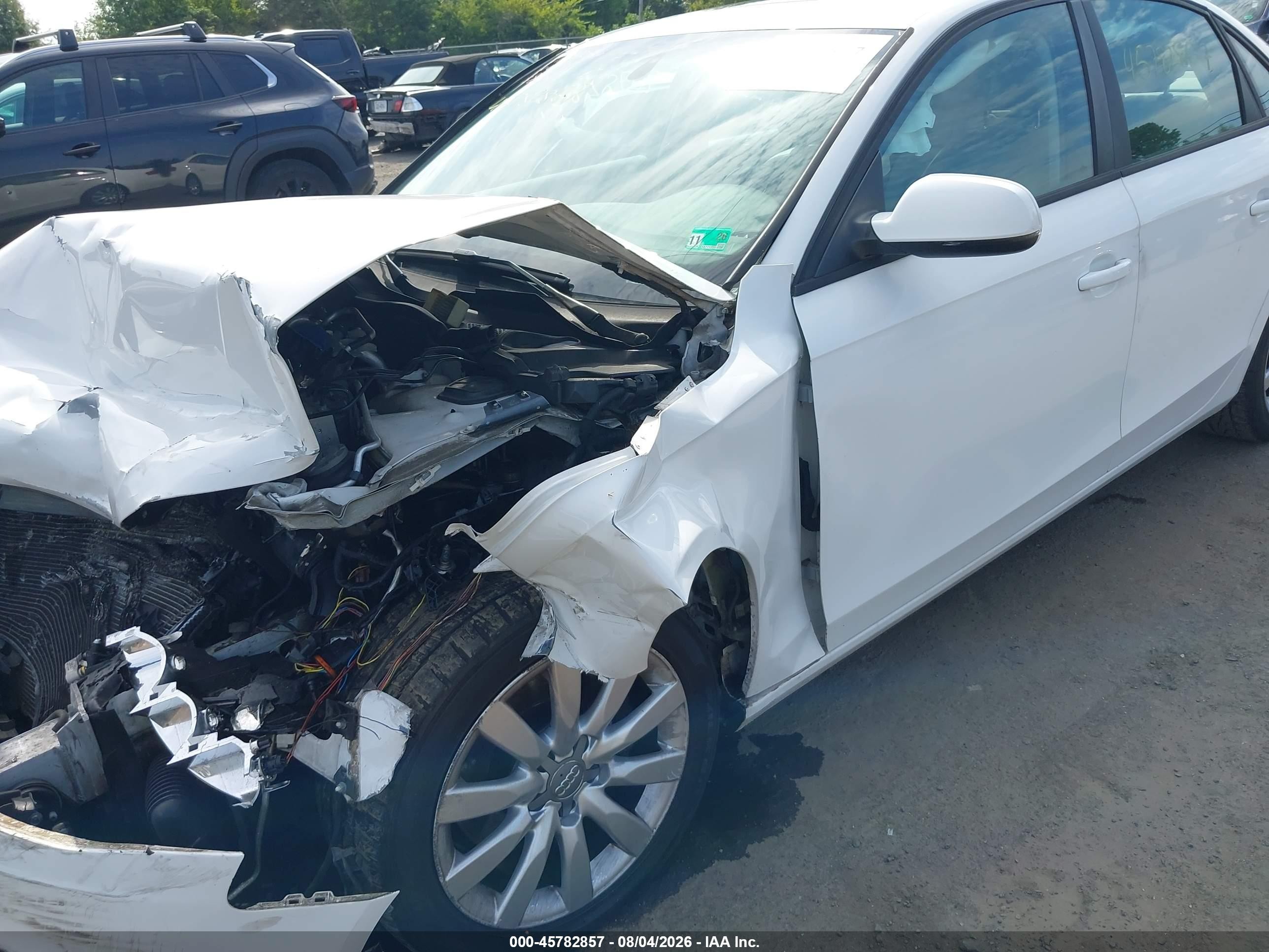 2012 Audi A4 2.0t Premium White vin: WAUBFAFL5CN006122