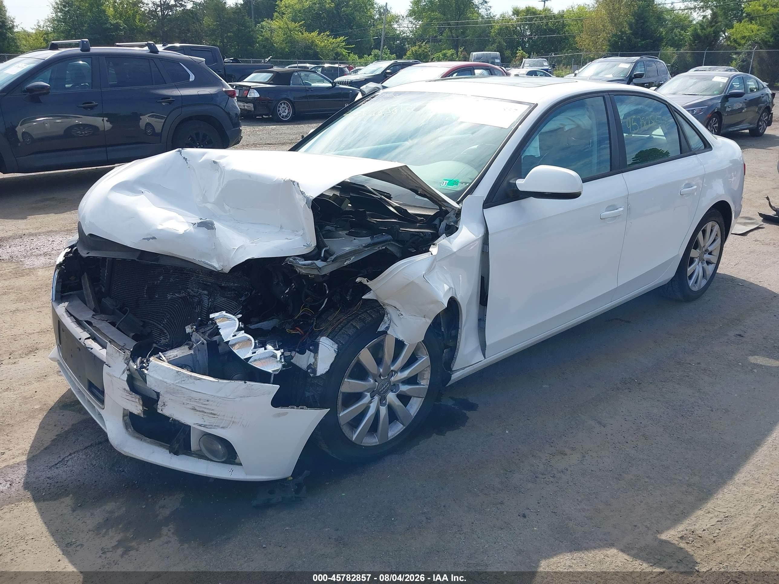 2012 Audi A4 2.0t Premium White vin: WAUBFAFL5CN006122
