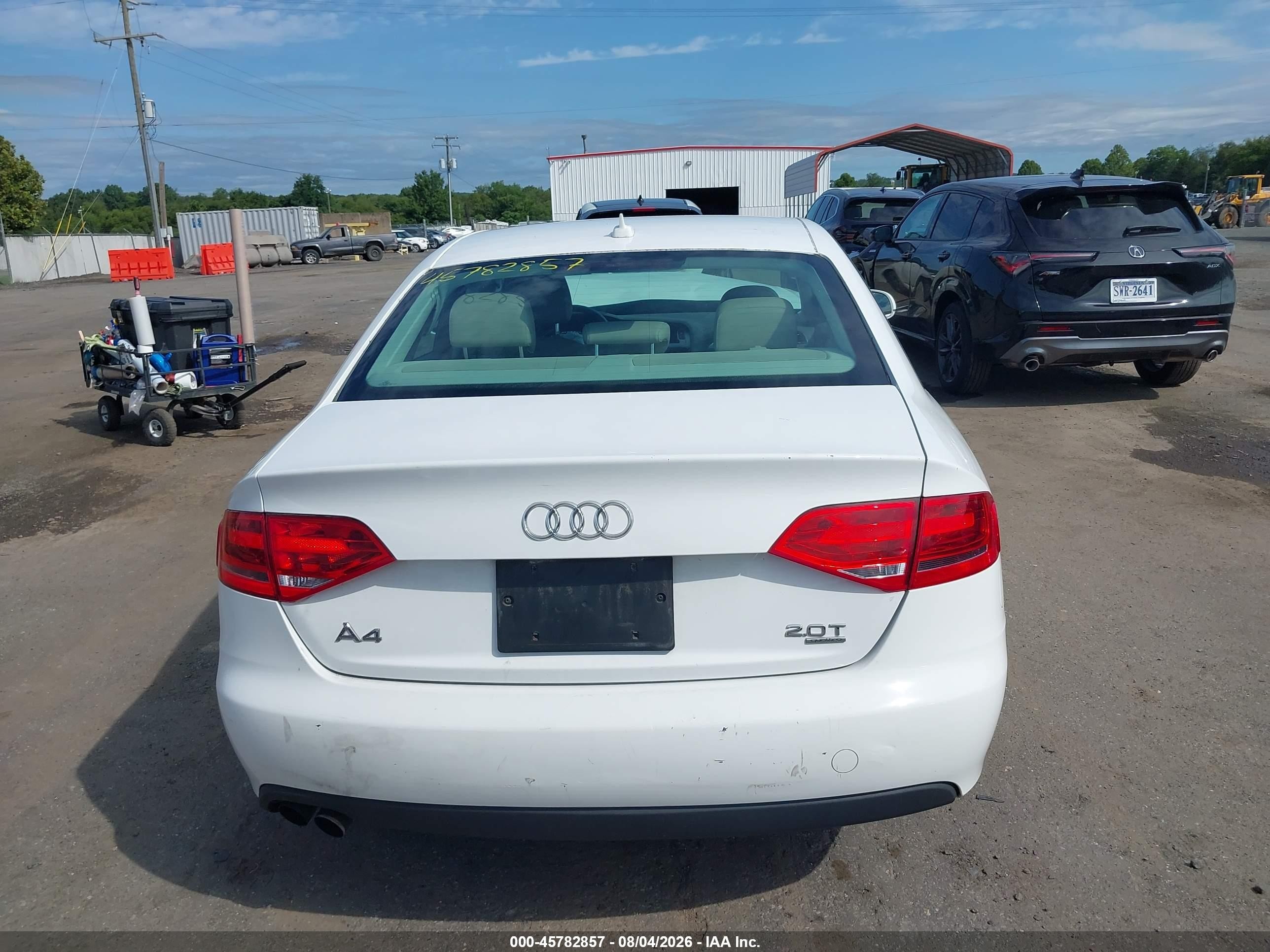2012 Audi A4 2.0t Premium White vin: WAUBFAFL5CN006122