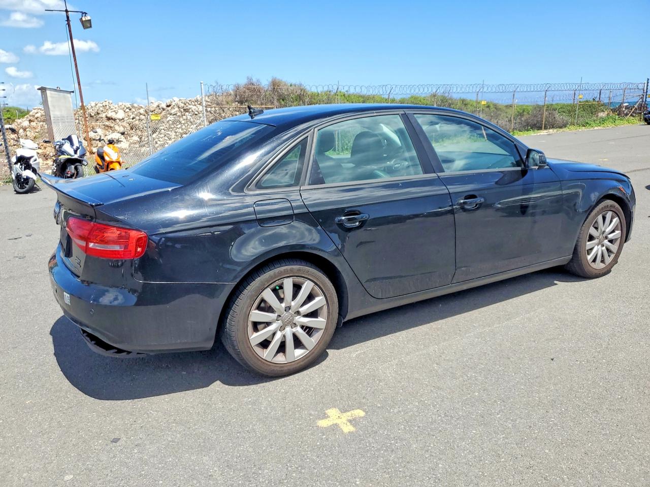 2013 Audi A4 Premium Black vin: WAUBFAFL5DN031295