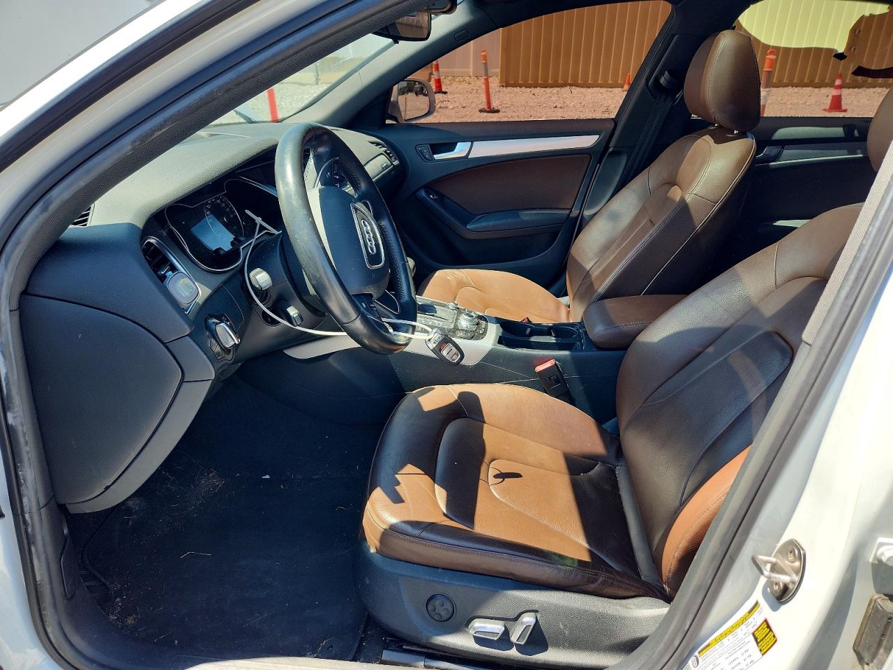 2014 Audi A4 Premium White vin: WAUBFAFL5EA031225
