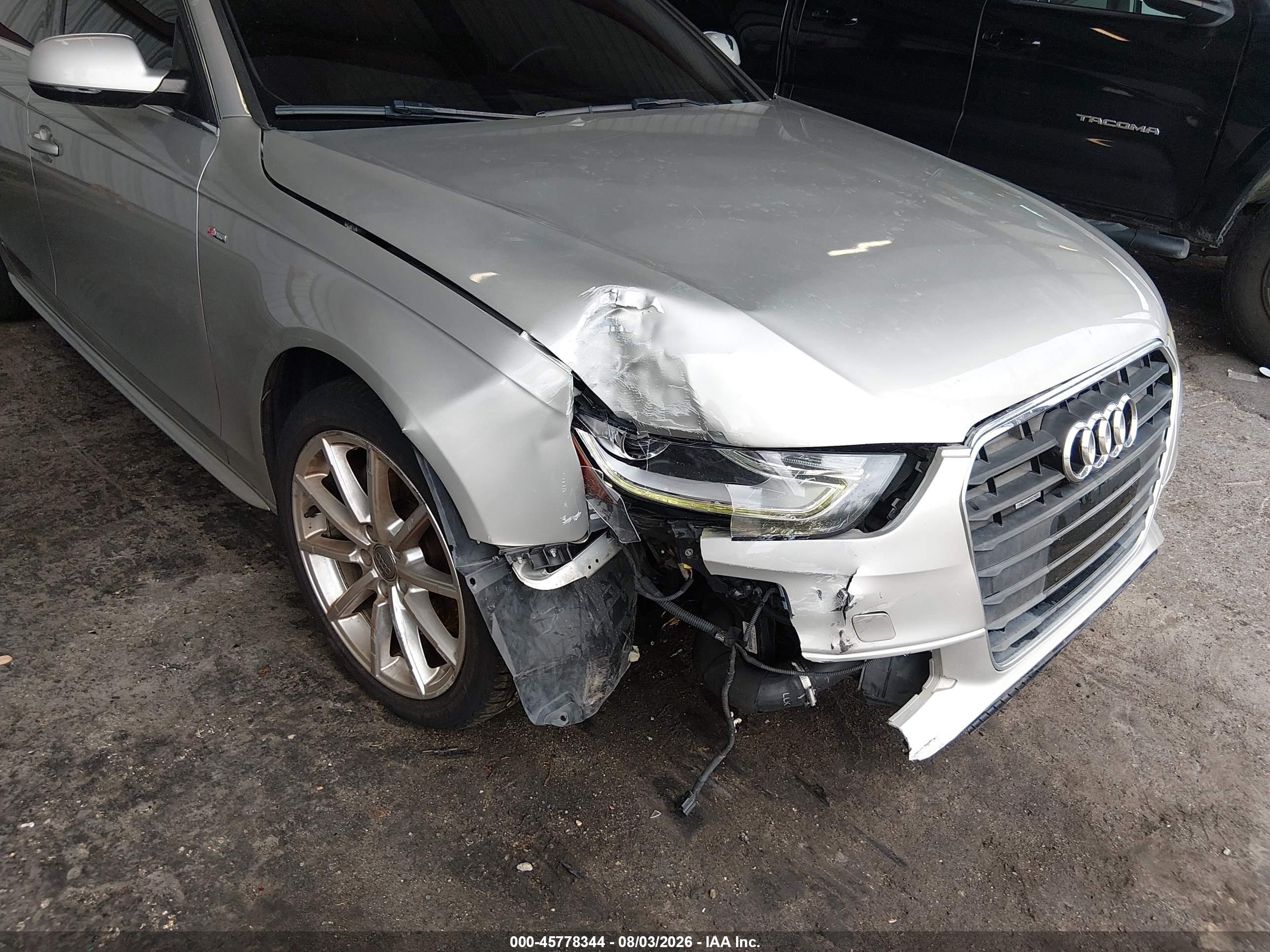 2015 Audi A4 2.0t Premium Beige vin: WAUBFAFL5FN009767