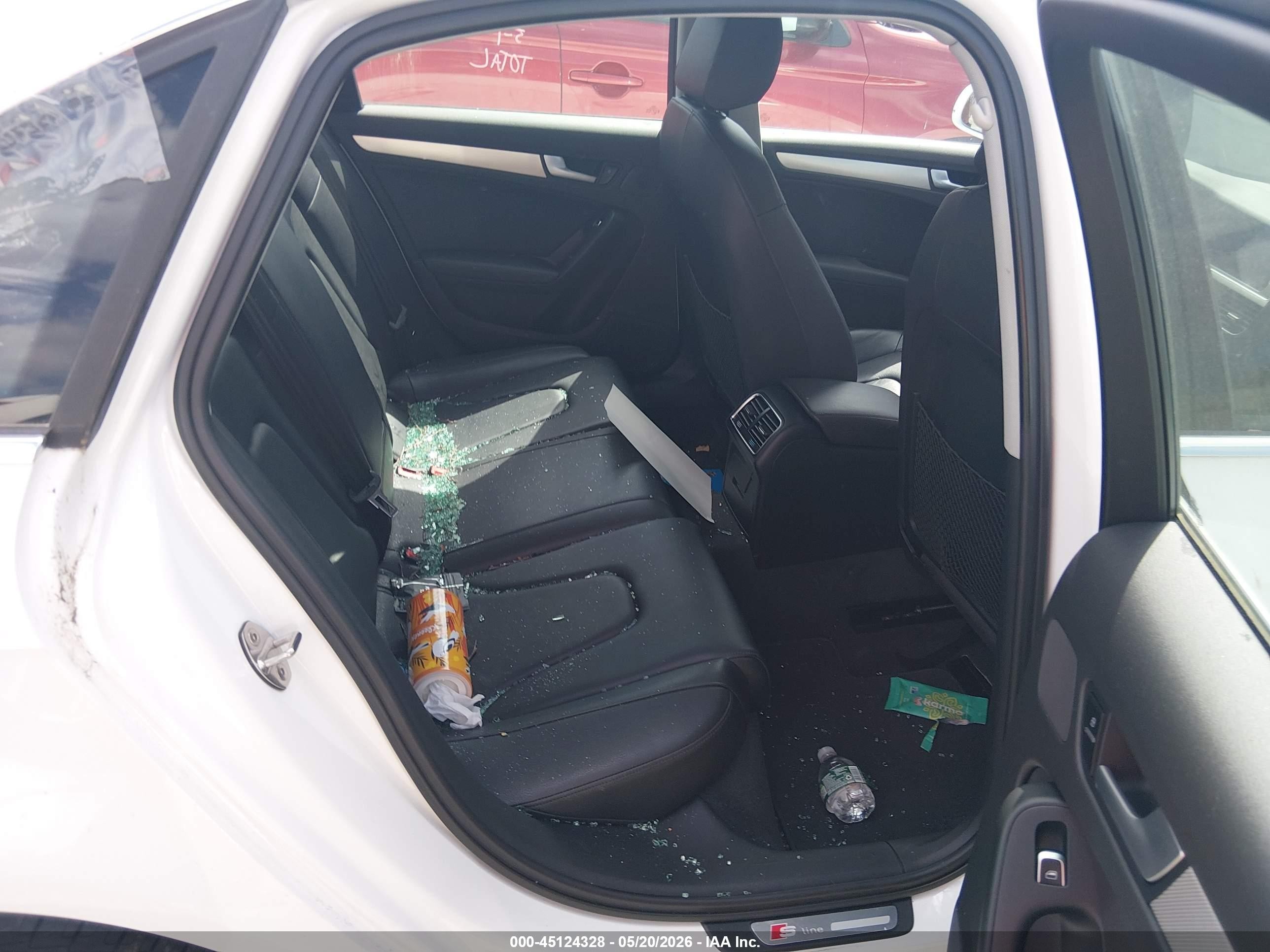 2015 Audi A4 2.0t Premium White vin: WAUBFAFL5FN018498