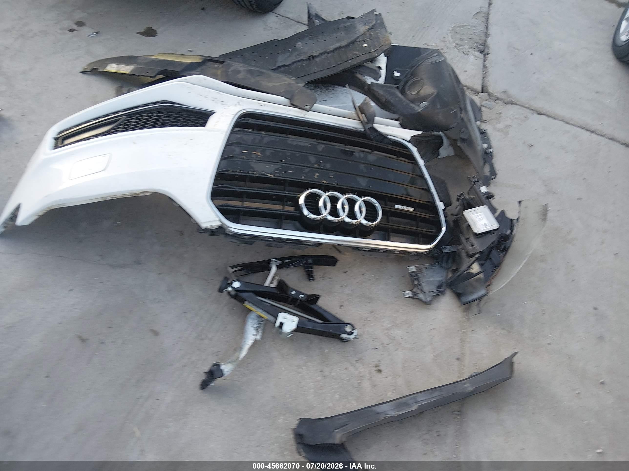 2015 Audi A4 2.0t Premium White vin: WAUBFAFL5FN019943