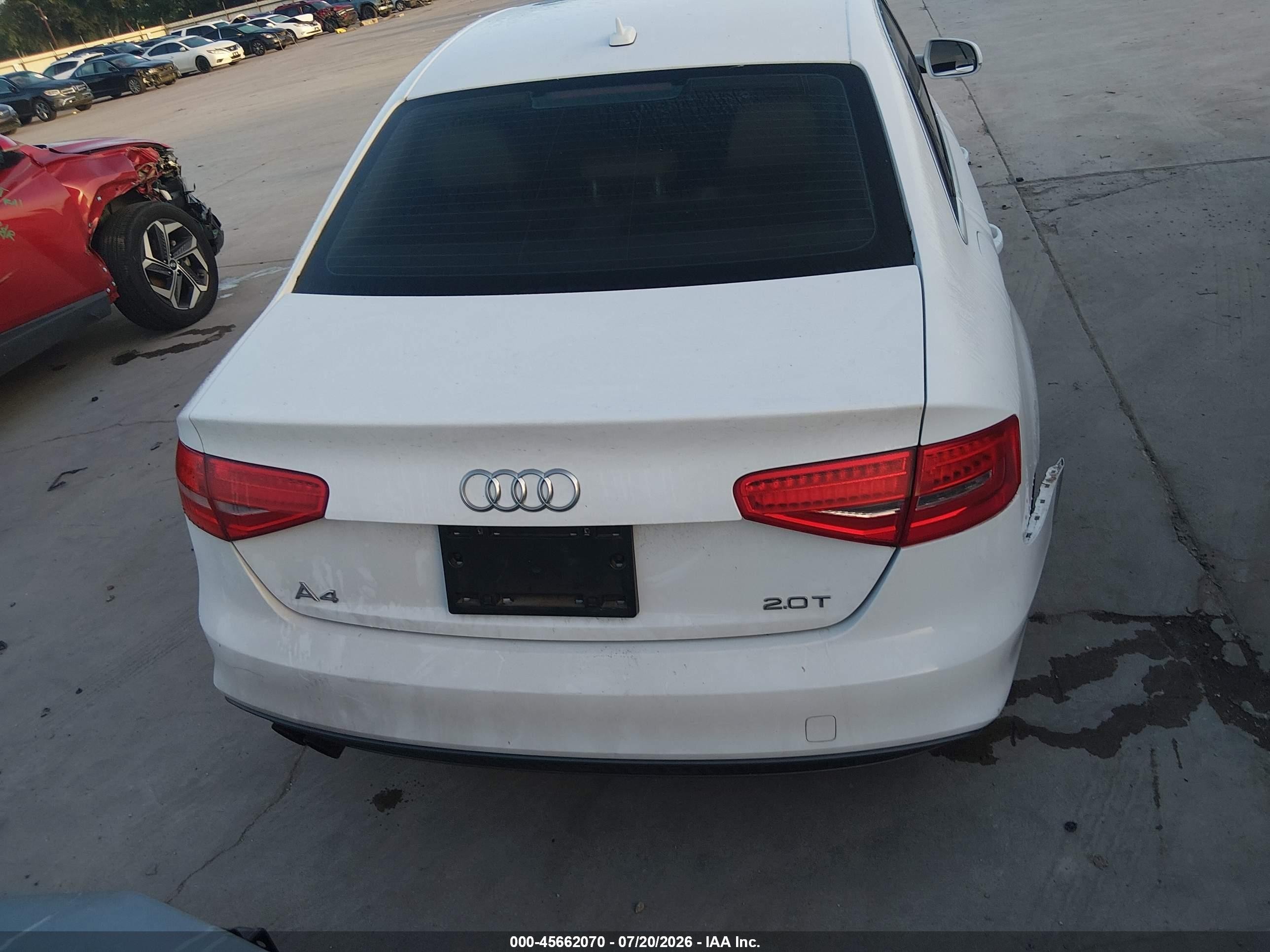 2015 Audi A4 2.0t Premium White vin: WAUBFAFL5FN019943