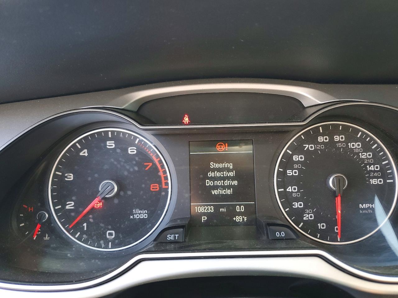 2015 Audi A4 Premium Silver vin: WAUBFAFL5FN041313