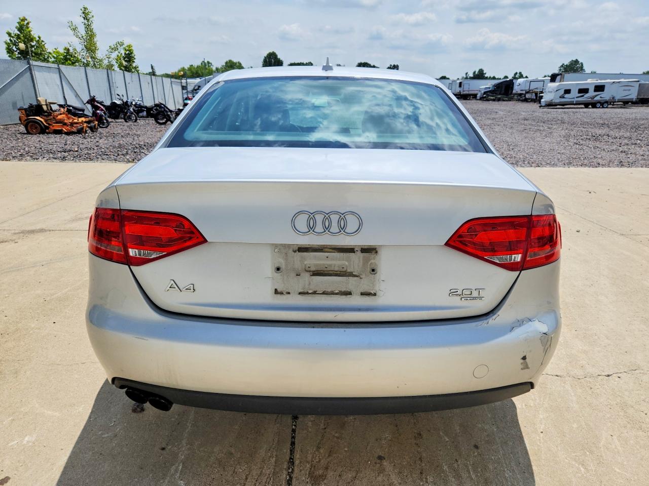 2010 Audi A4 Premium Silver vin: WAUBFAFL6AN042544