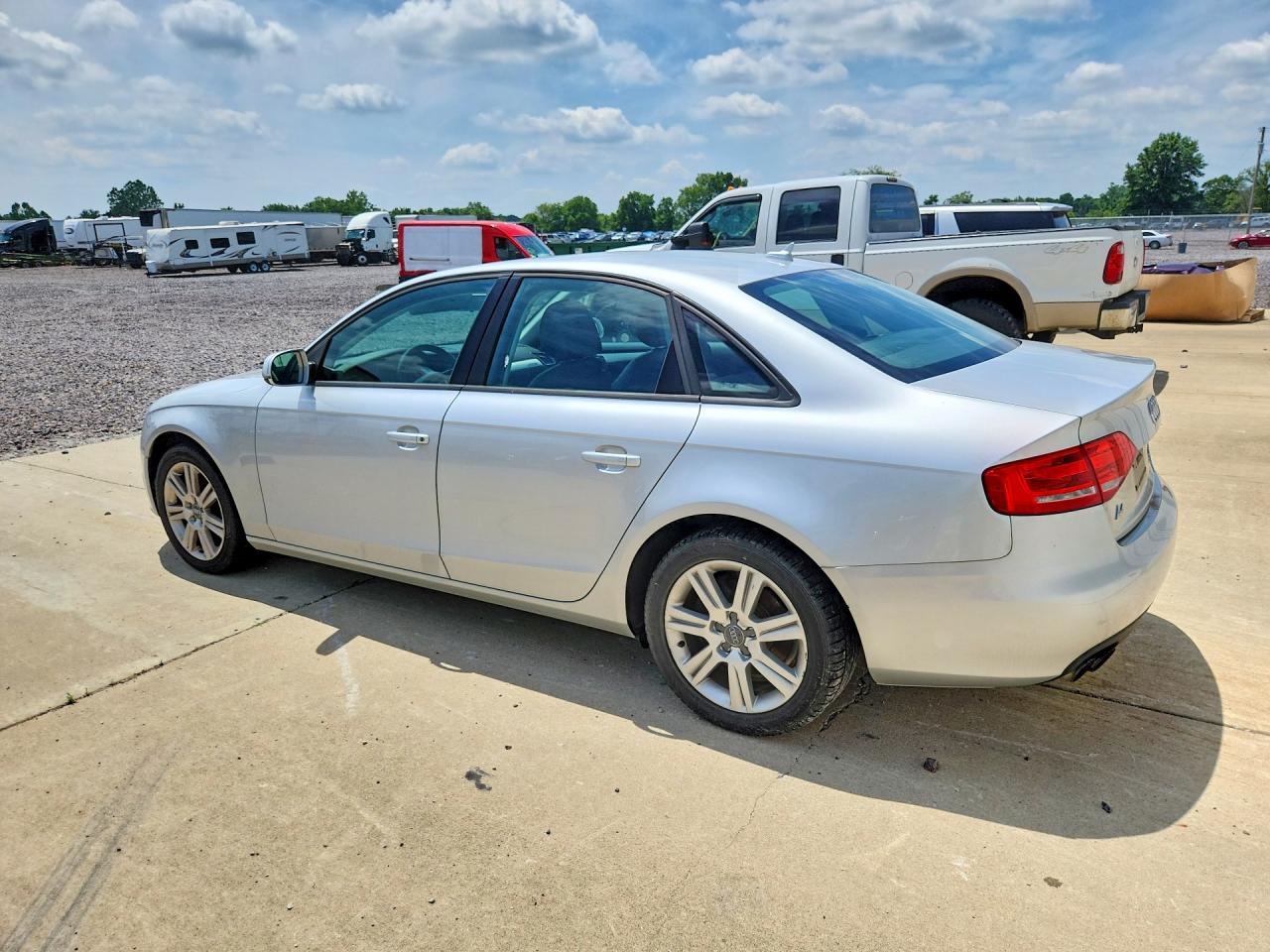 2010 Audi A4 Premium Silver vin: WAUBFAFL6AN042544