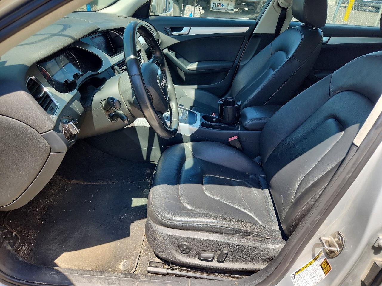 2010 Audi A4 Premium Silver vin: WAUBFAFL6AN042544