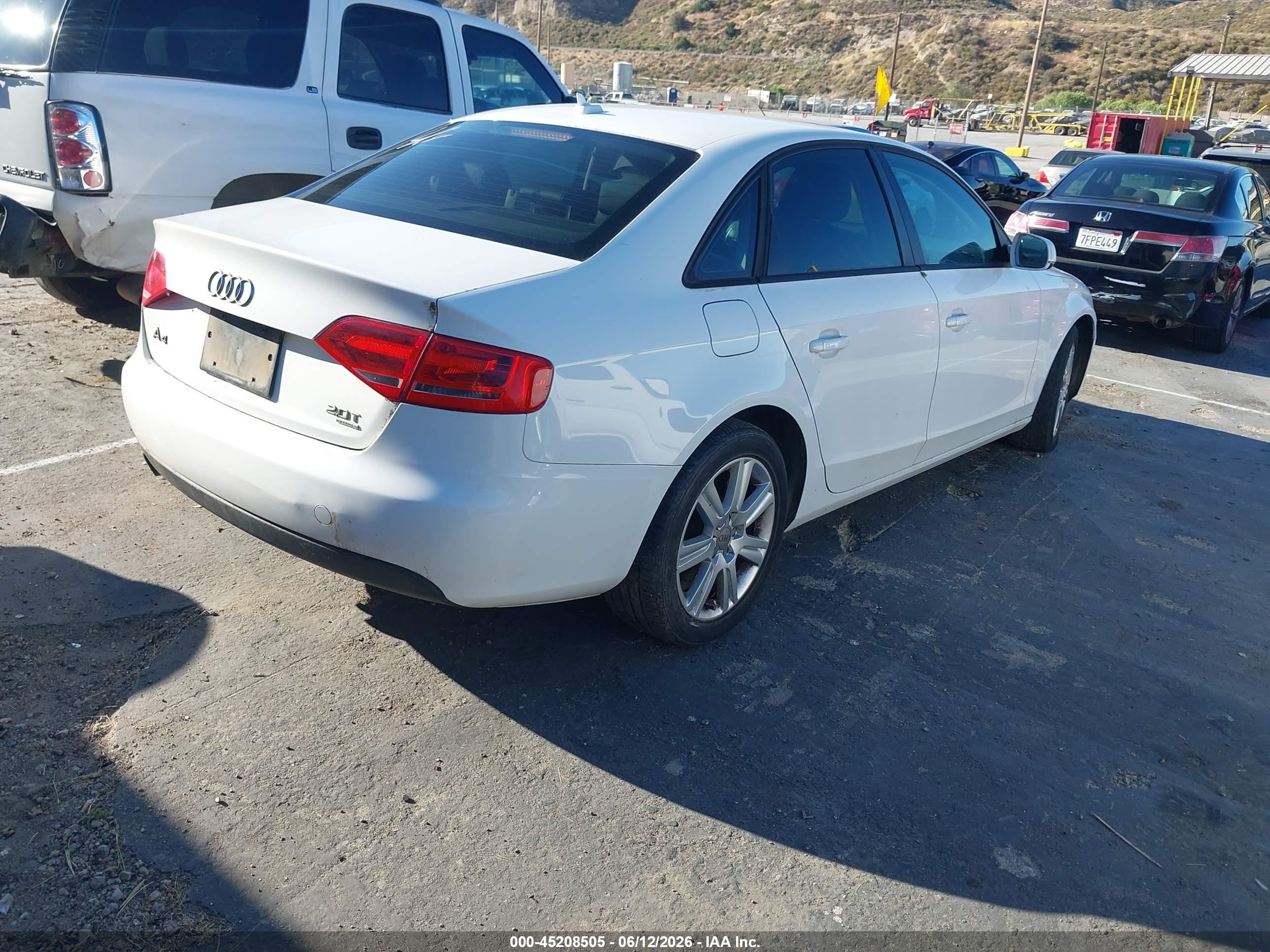 2011 Audi A4 2.0t Premium White vin: WAUBFAFL6BN003146