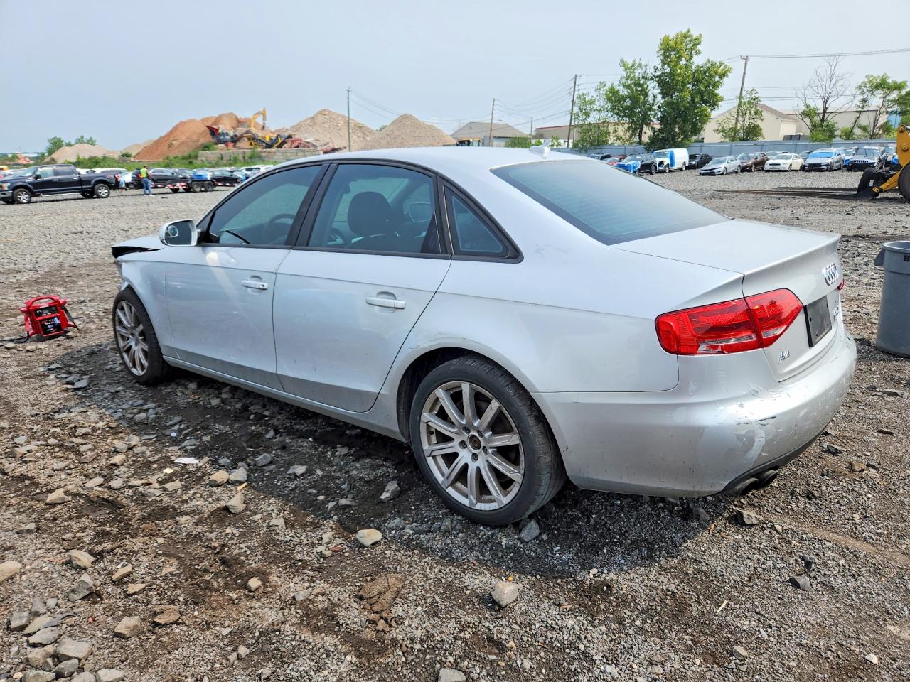 2011 Audi A4 Premium Silver vin: WAUBFAFL6BN005205