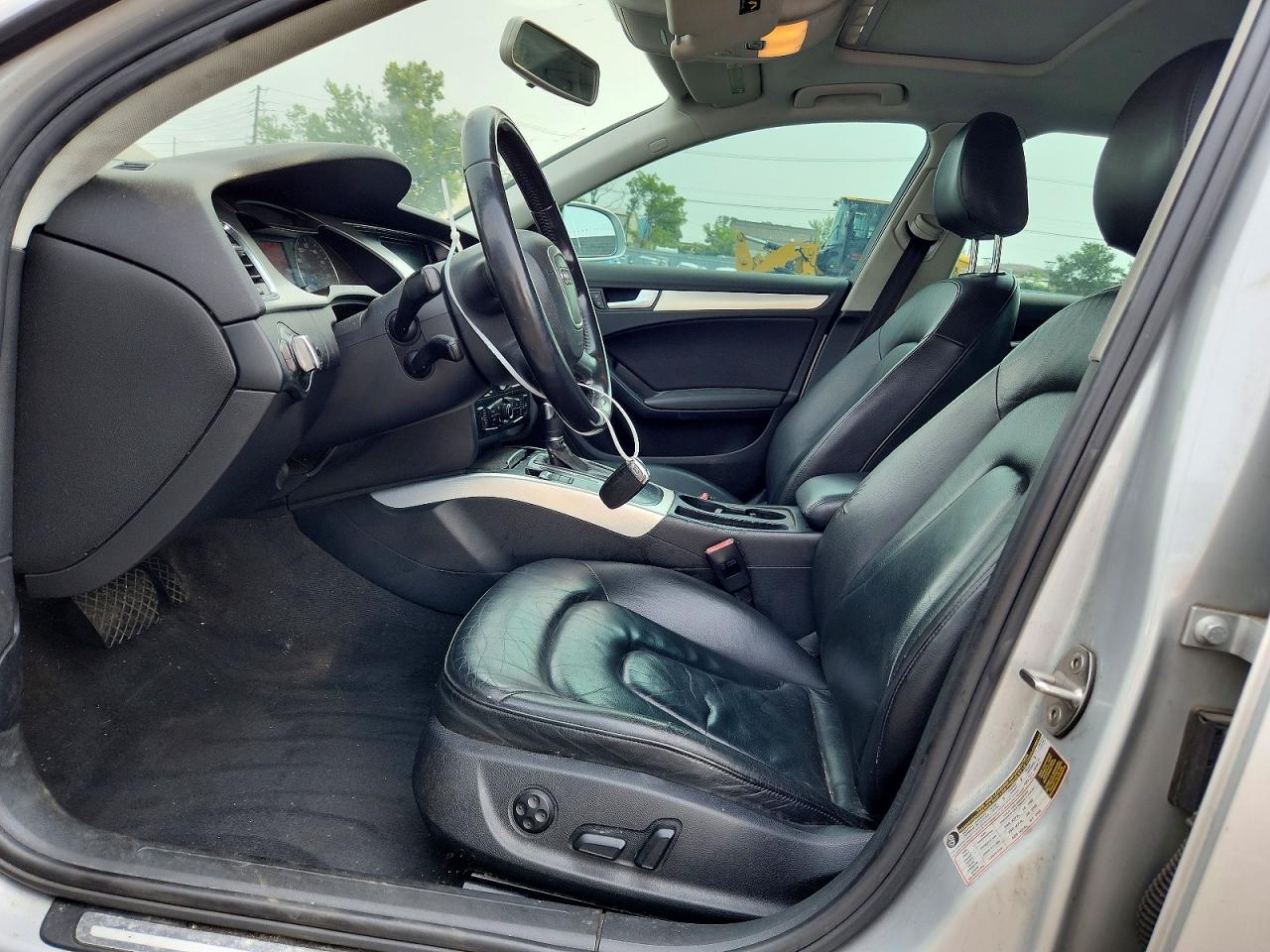 2011 Audi A4 Premium Silver vin: WAUBFAFL6BN005205