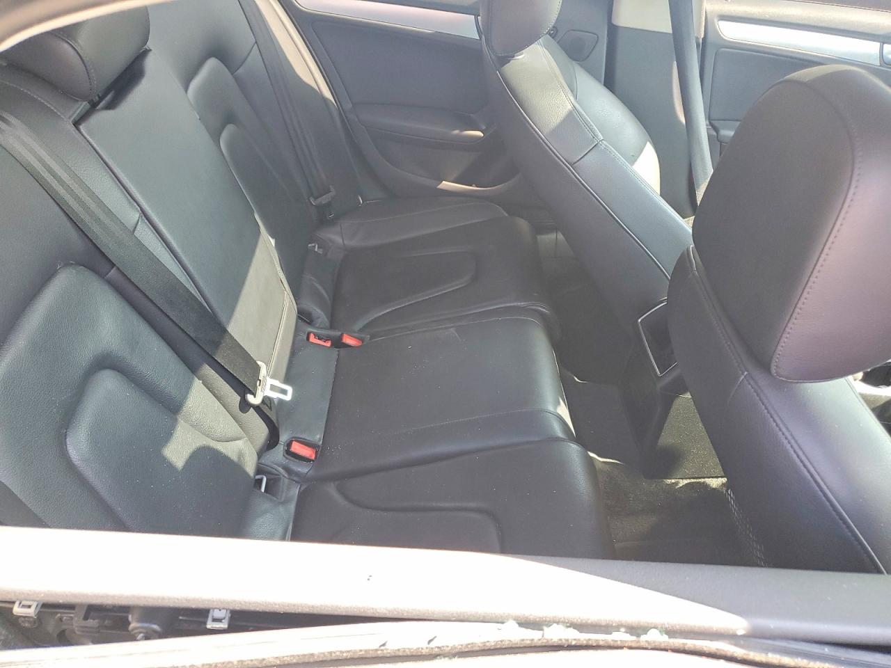2012 Audi A4 Premium Silver vin: WAUBFAFL6CA088241