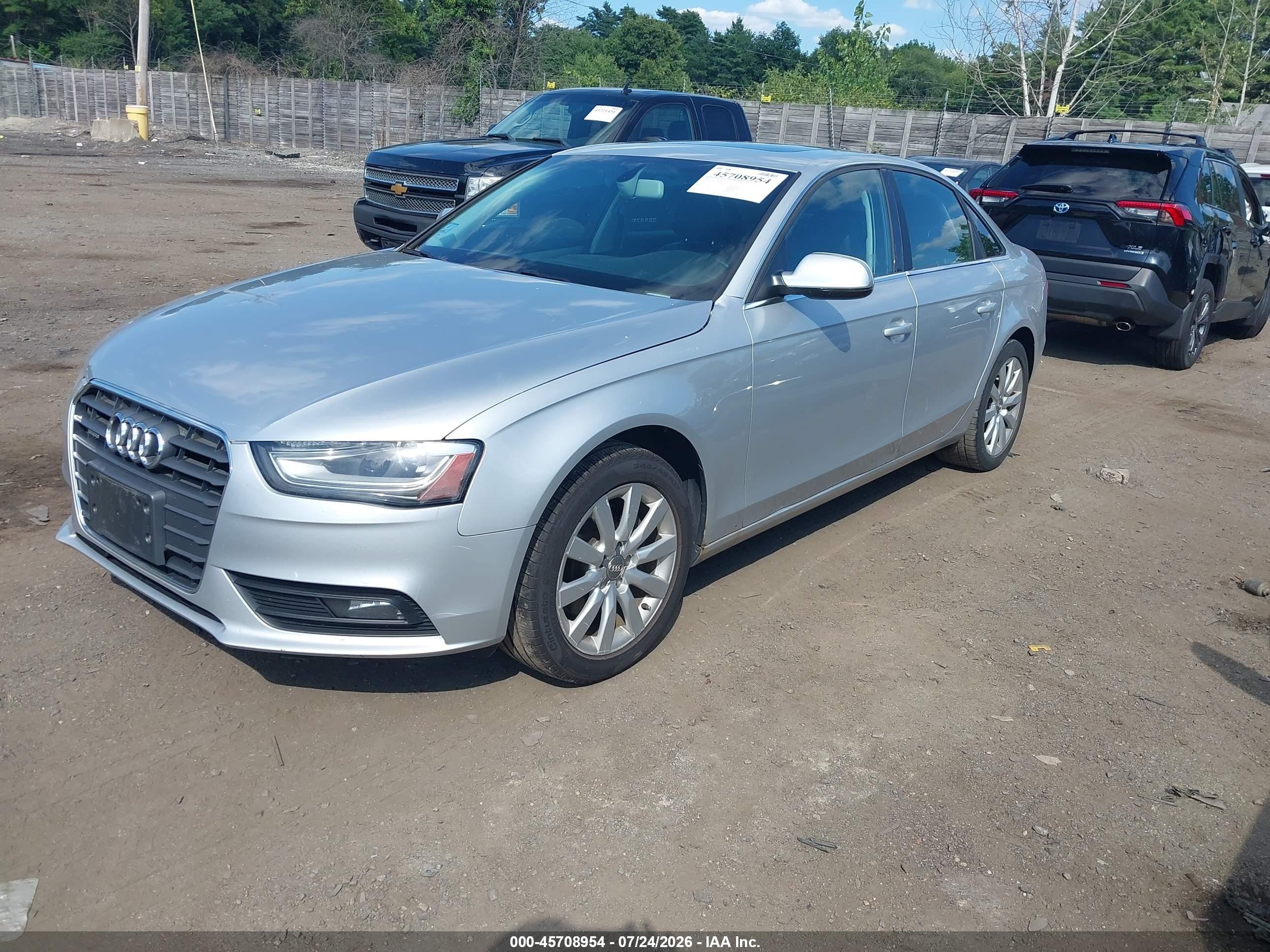 2013 Audi A4 2.0t Premium Silver vin: WAUBFAFL6DN006325