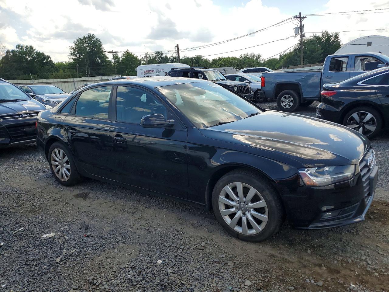 2013 Audi A4 Premium Черный vin: WAUBFAFL6DN036246