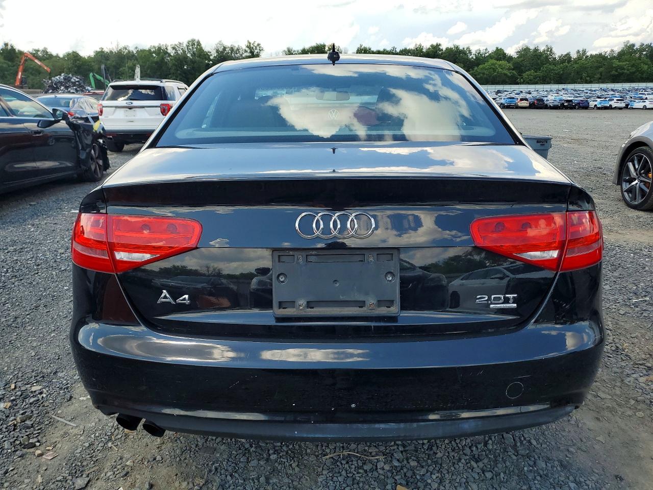 2013 Audi A4 Premium Черный vin: WAUBFAFL6DN036246