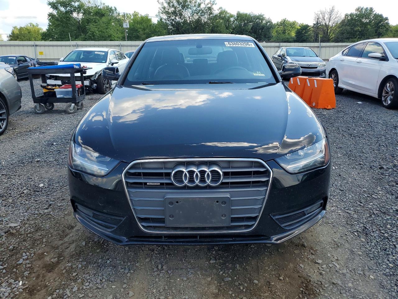 2013 Audi A4 Premium Черный vin: WAUBFAFL6DN036246