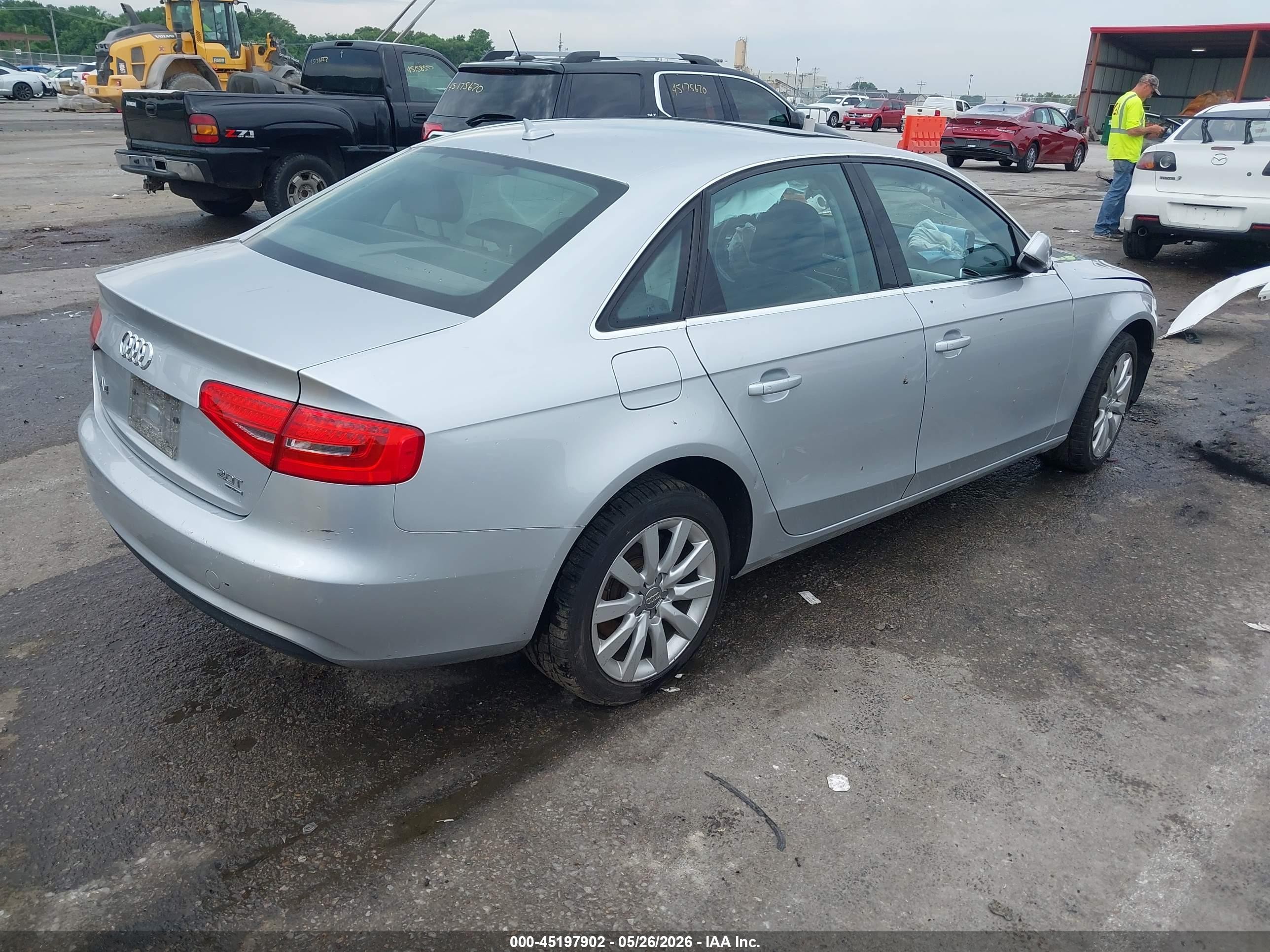 2013 Audi A4 2.0t Premium Silver vin: WAUBFAFL6DN044038