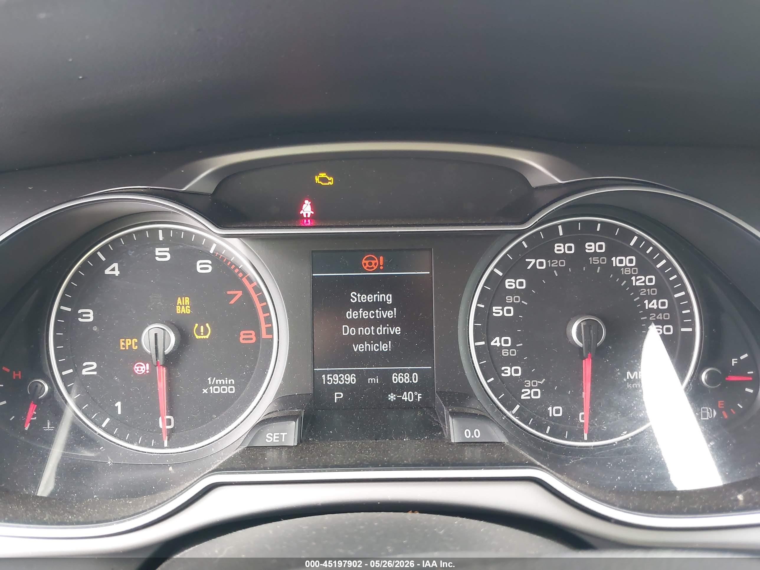 2013 Audi A4 2.0t Premium Silver vin: WAUBFAFL6DN044038