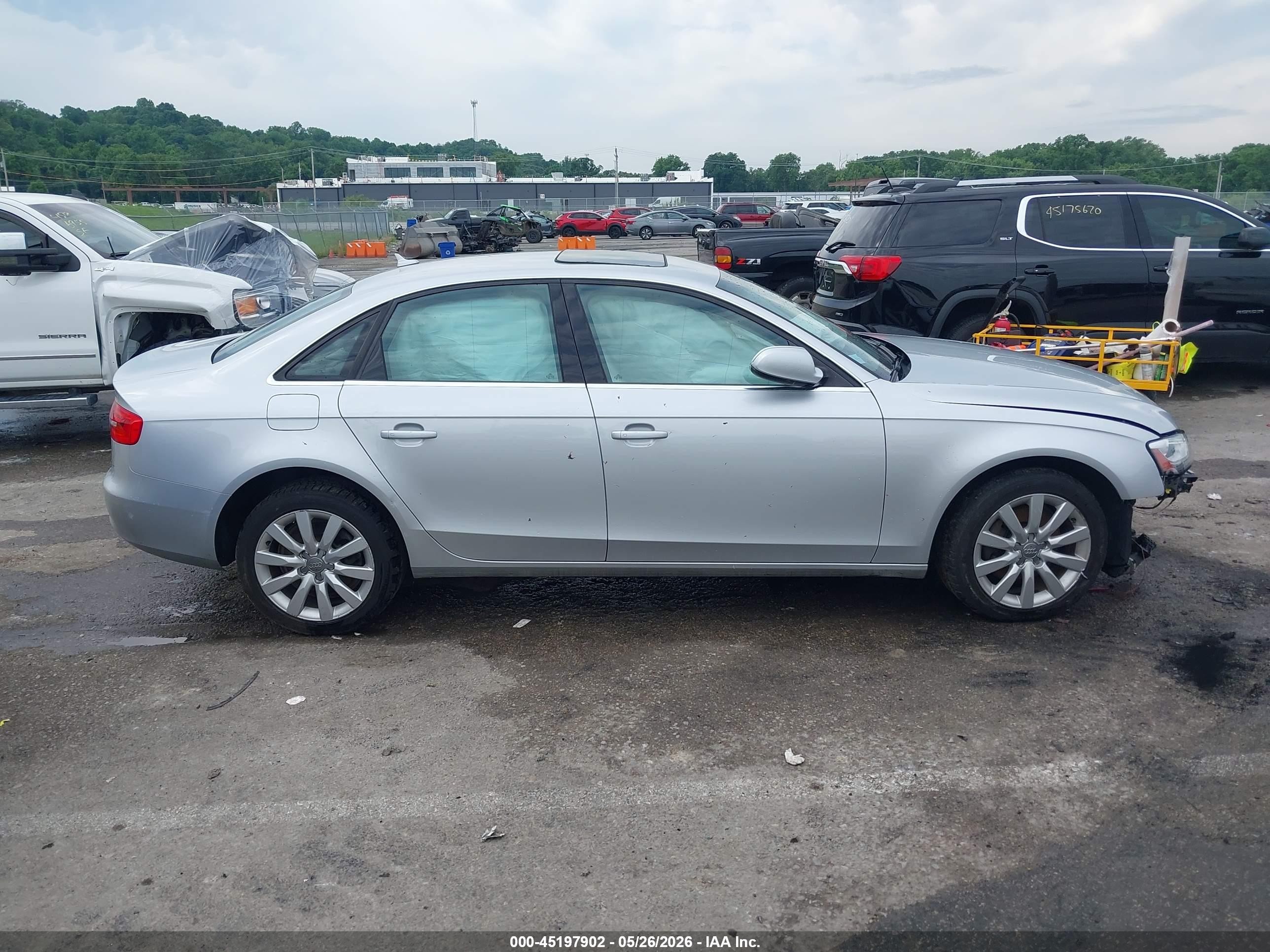 2013 Audi A4 2.0t Premium Silver vin: WAUBFAFL6DN044038