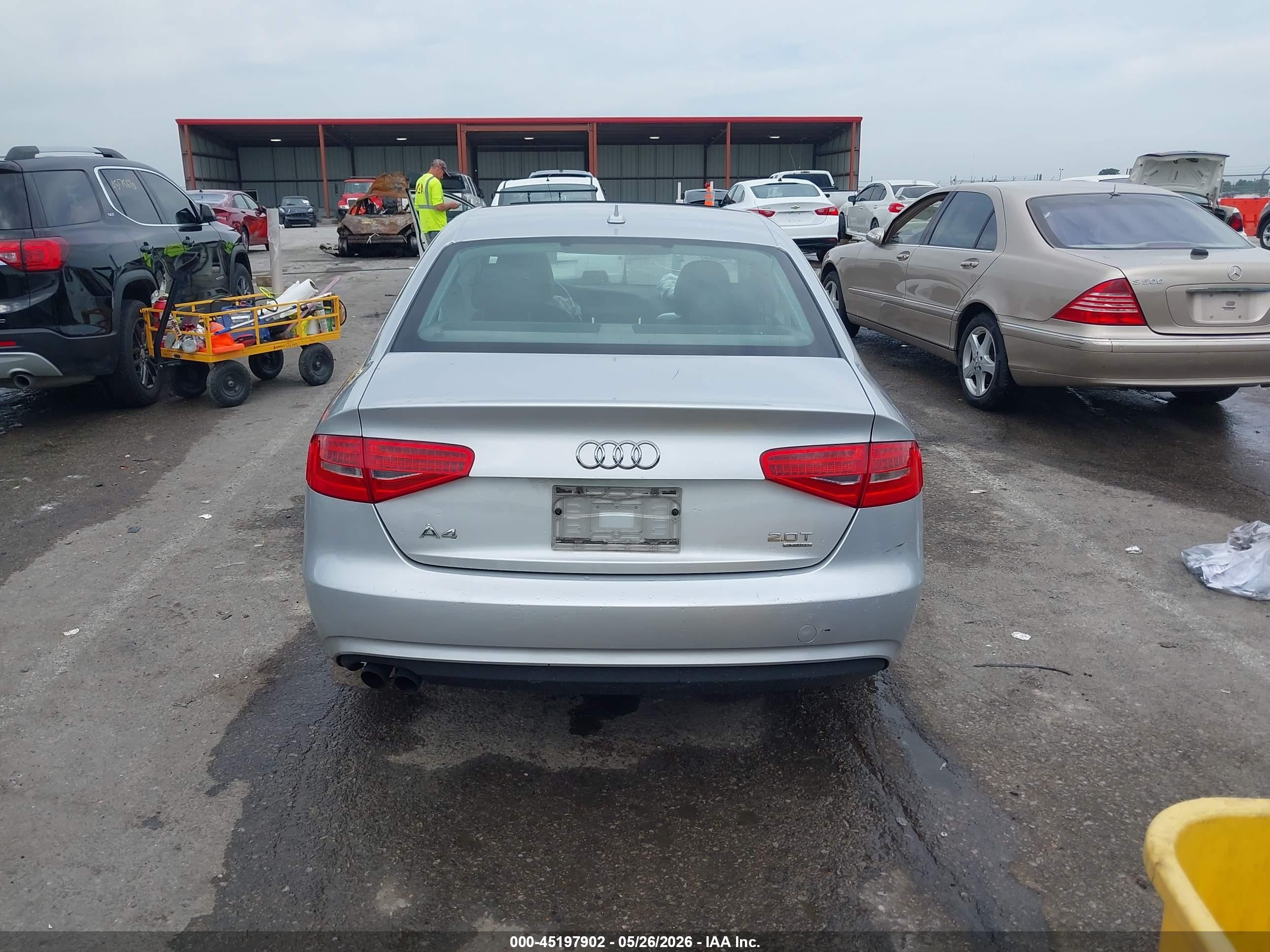 2013 Audi A4 2.0t Premium Silver vin: WAUBFAFL6DN044038