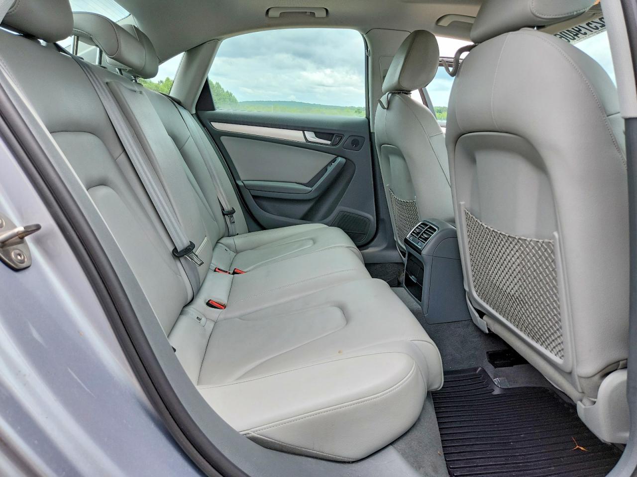 2015 Audi A4 Premium Silver vin: WAUBFAFL6FN030370