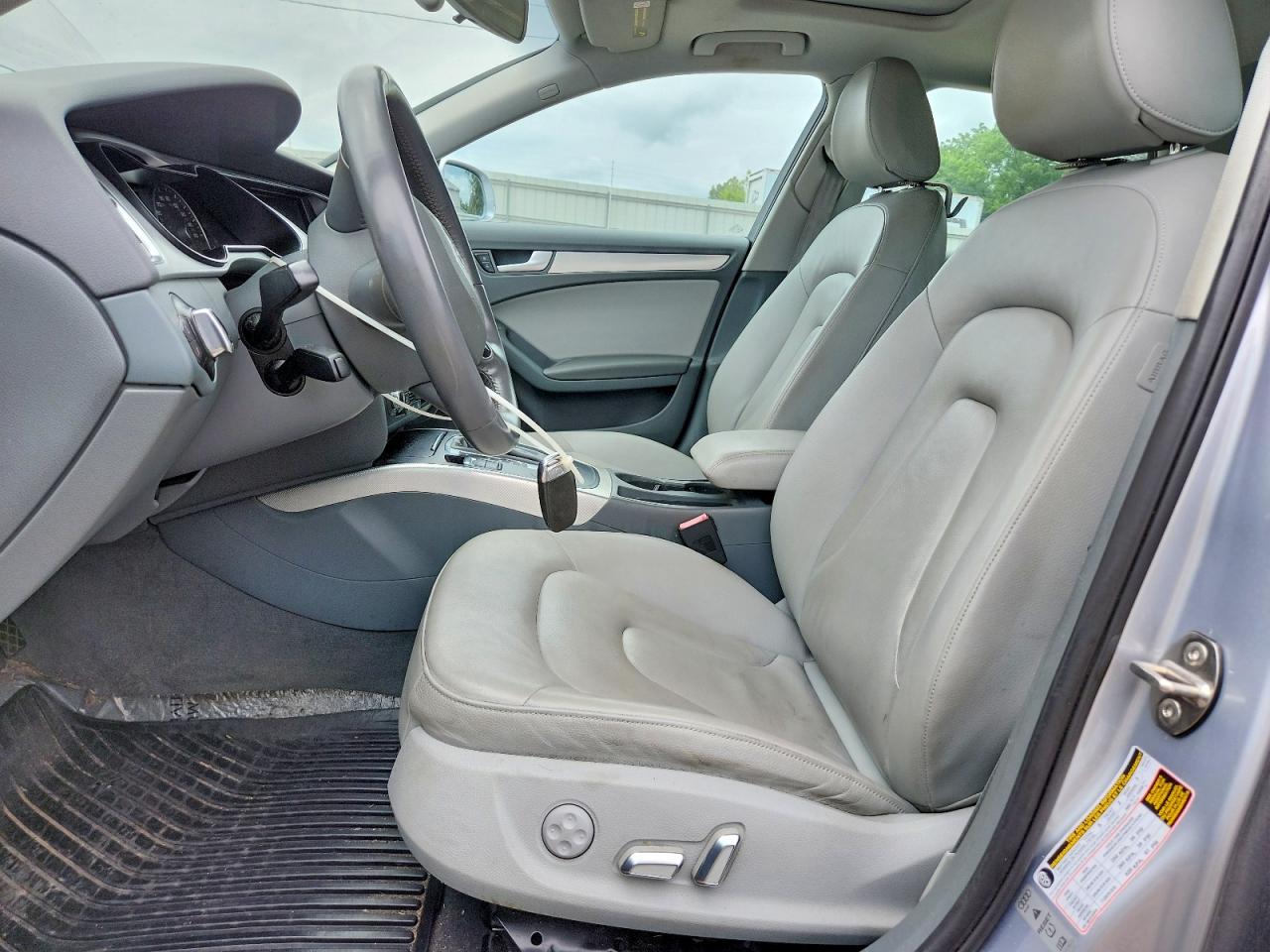2015 Audi A4 Premium Silver vin: WAUBFAFL6FN030370