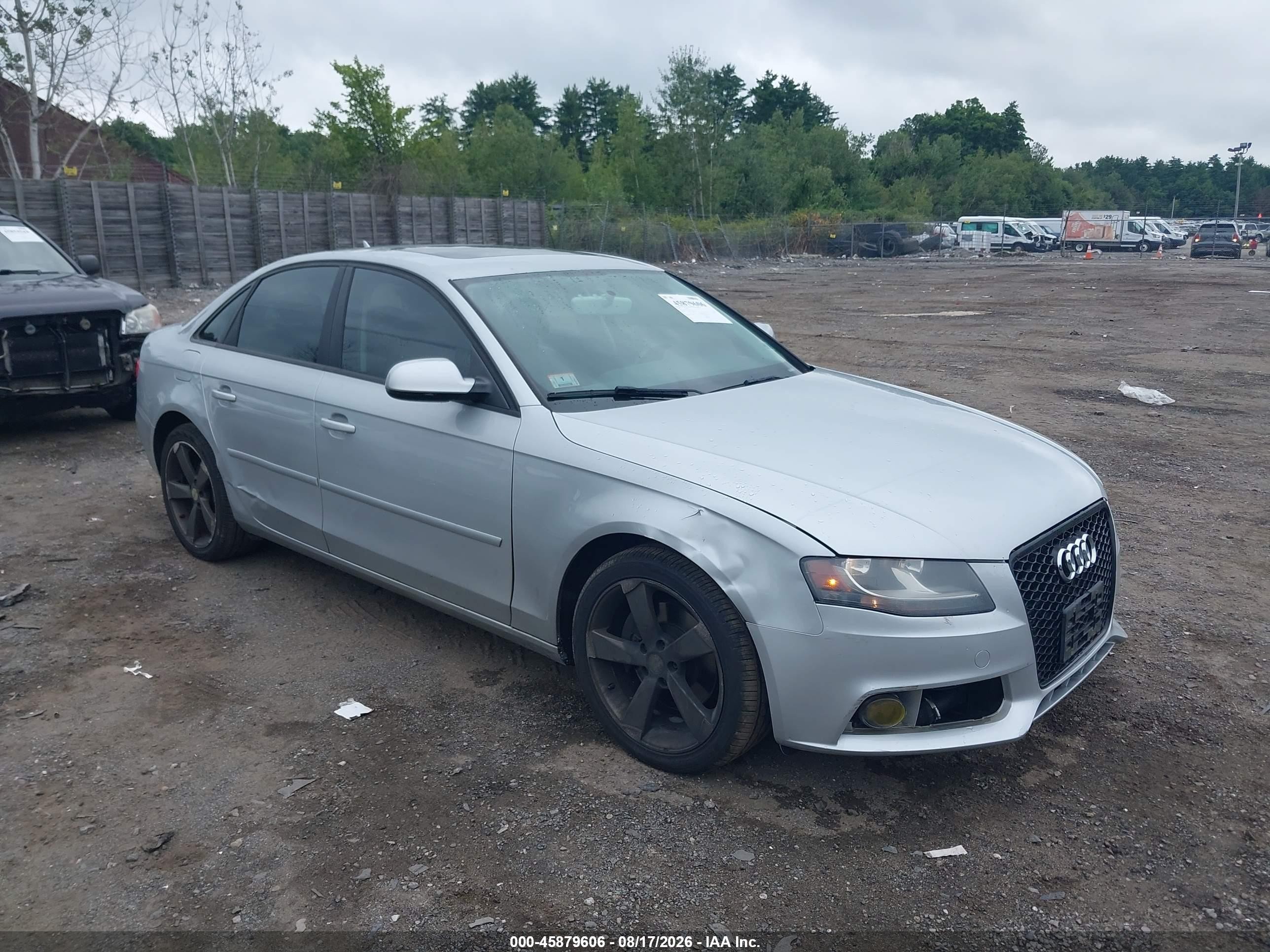 2010 Audi A4 2.0t Premium Серебряный vin: WAUBFAFL7AN011805
