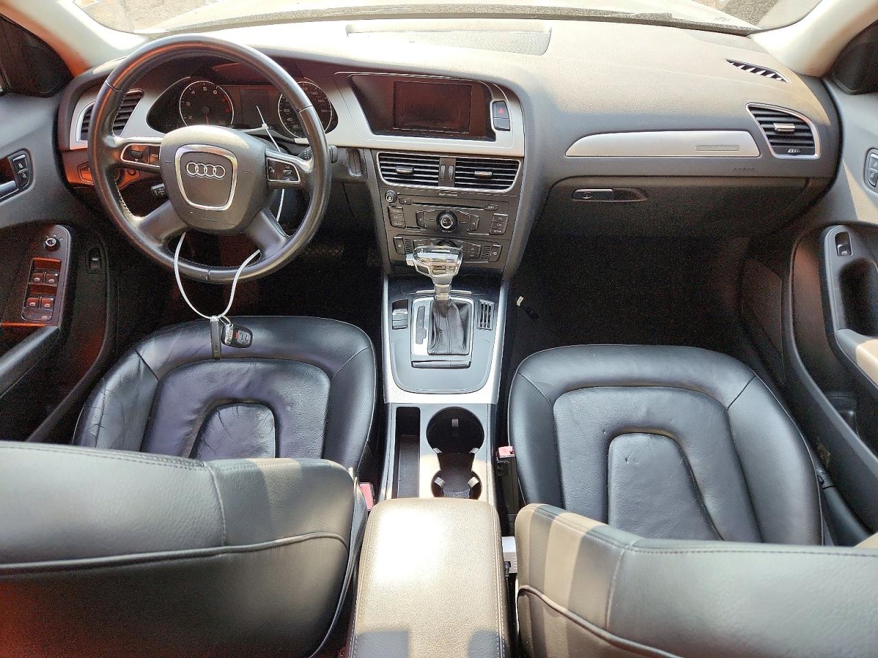 2011 Audi A4 Premium Серый vin: WAUBFAFL7BN010915