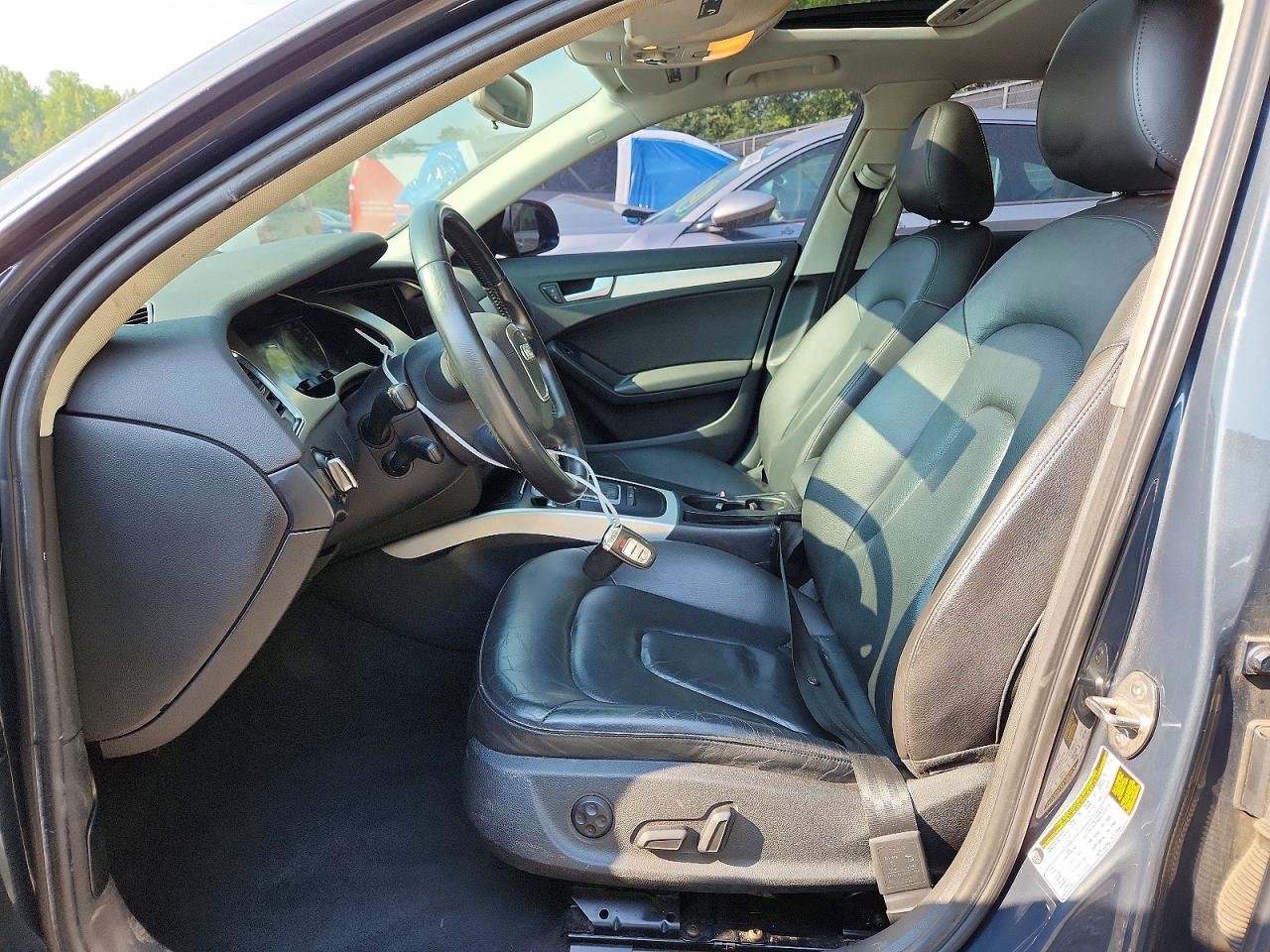 2011 Audi A4 Premium Серый vin: WAUBFAFL7BN010915